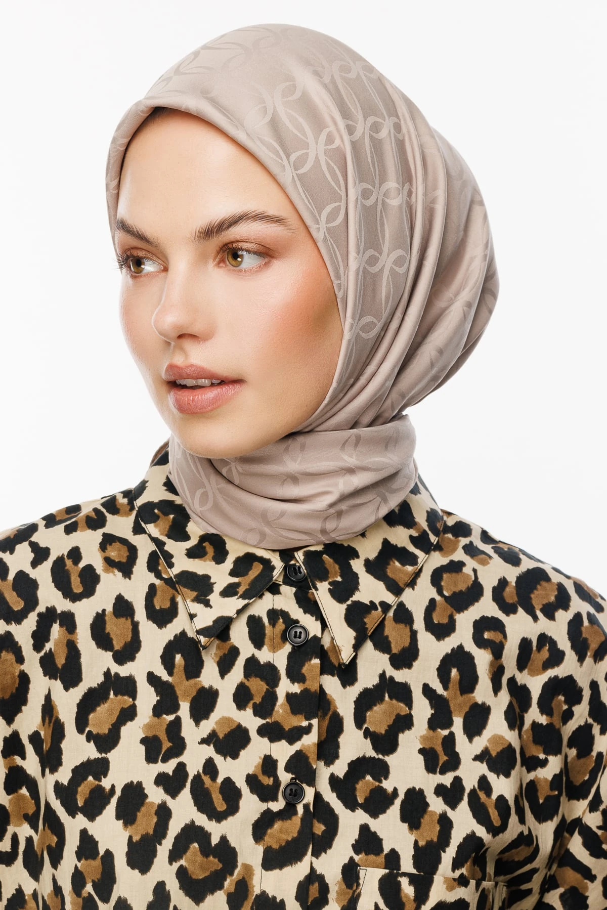 London Pattern Silky Jacquard Scarf - Beige