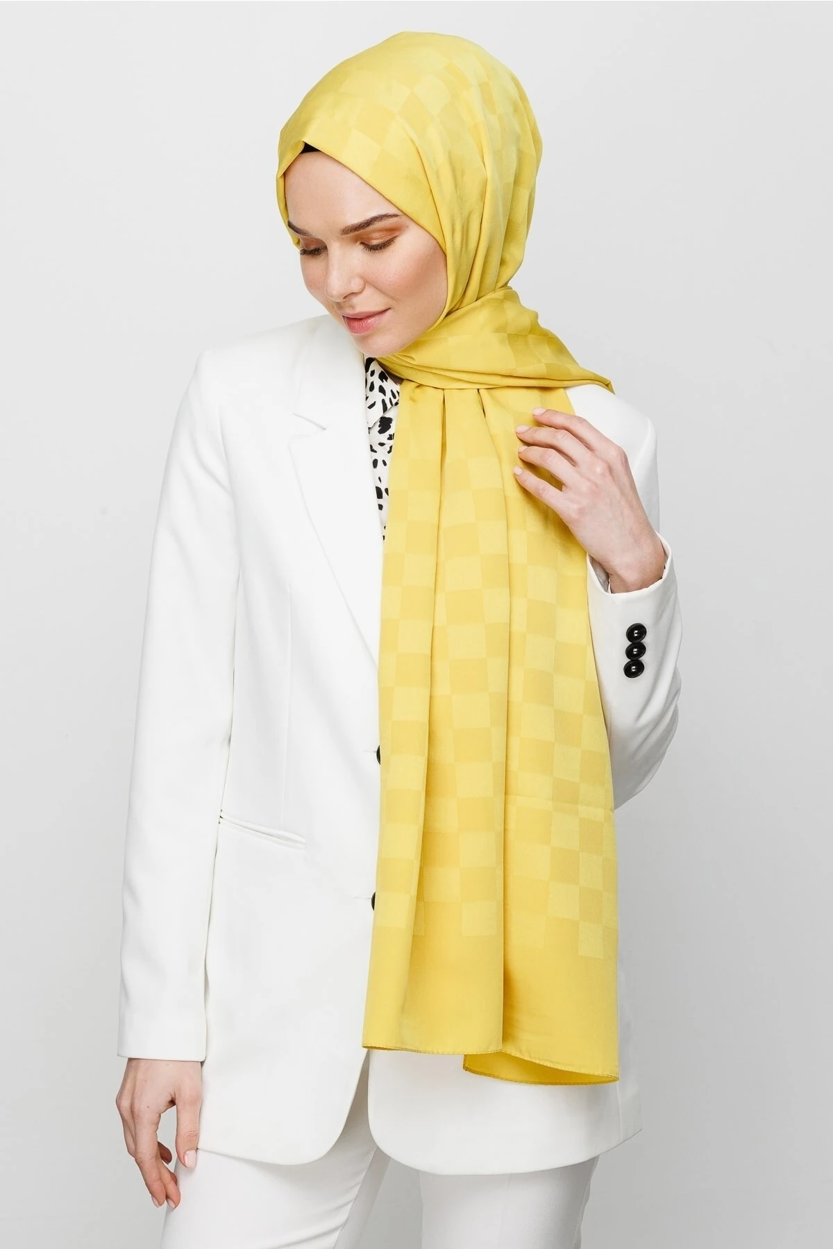 Checkers Pattern Silk Jacquard Shawl - Yellow