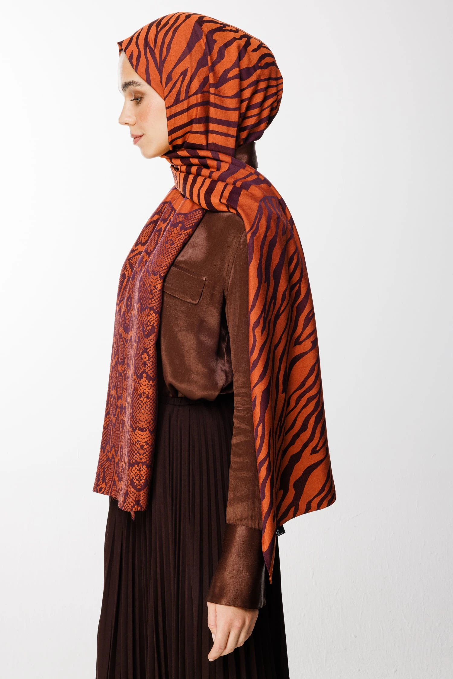 Riad-Pattern Reversible Shawl - Purple-Orange