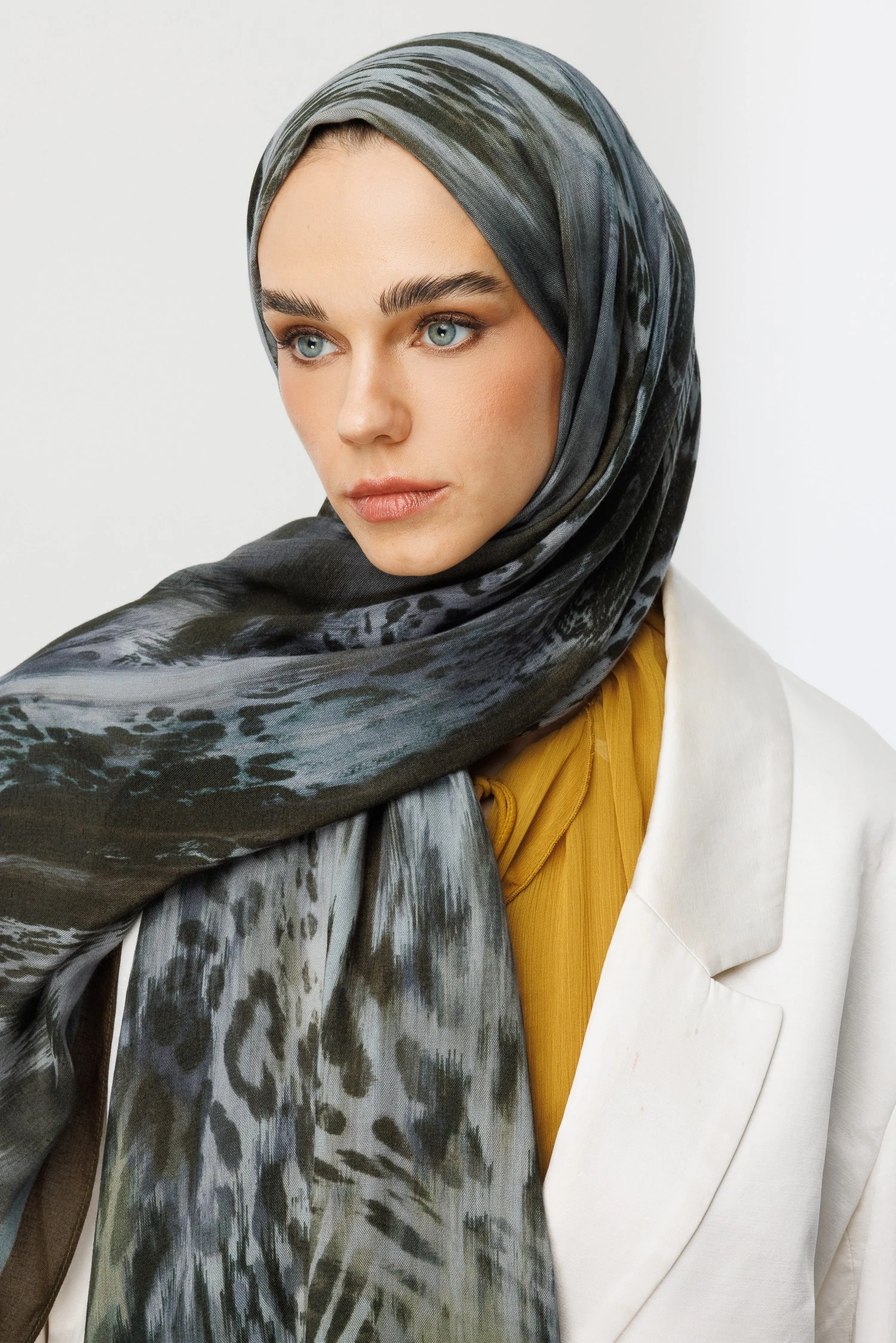 Wholesale Leopard Pattern Ramie Shawl - Haki