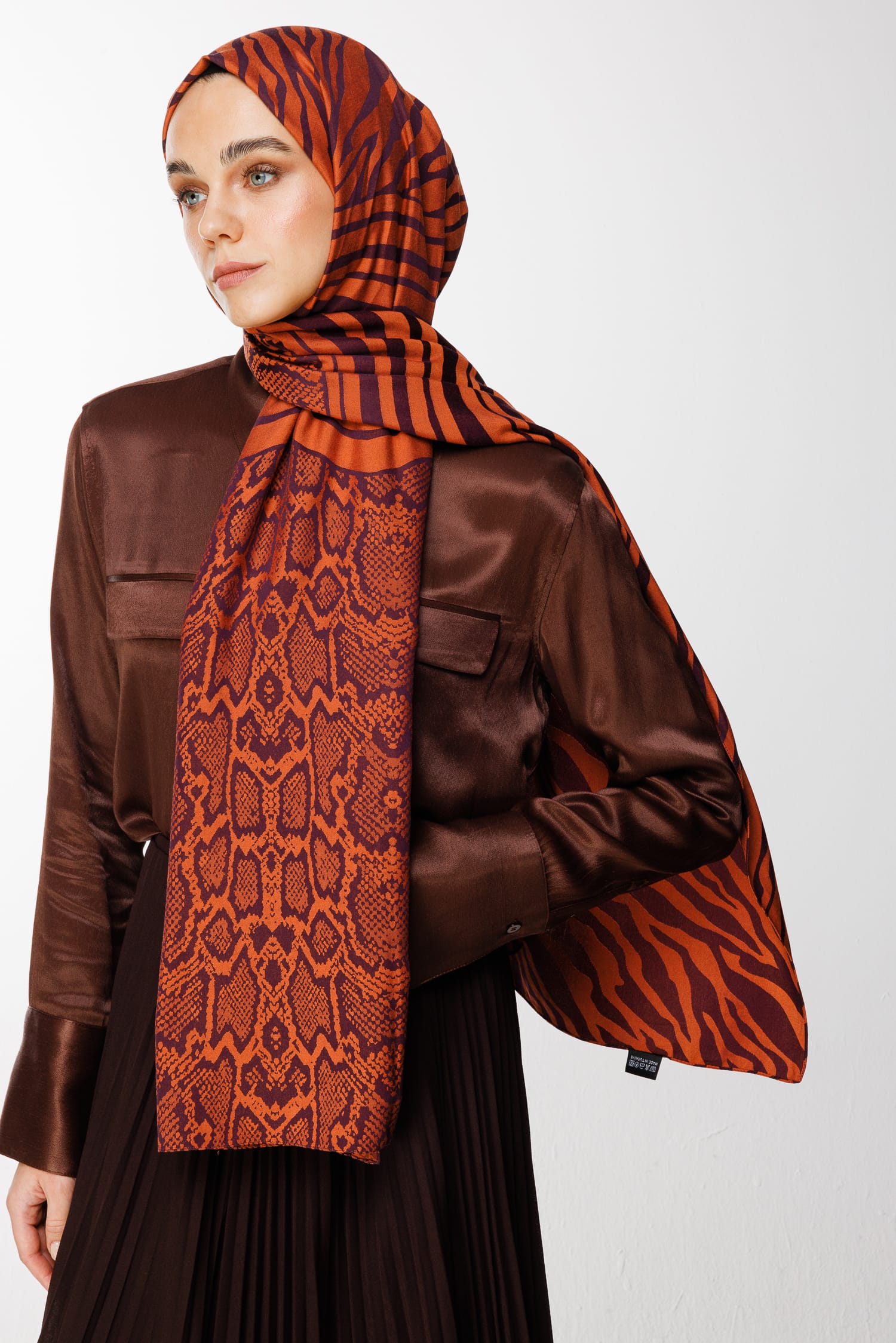 Riad-Pattern Reversible Shawl - Purple-Orange