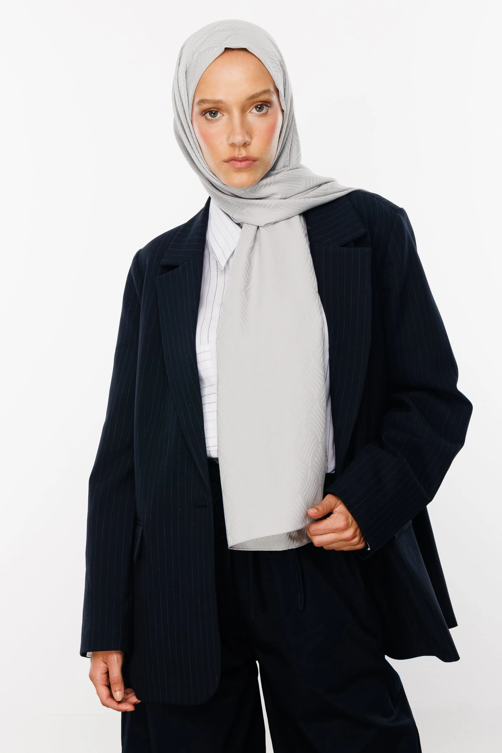 Toptan Aura Desen İpeksi Jakar Şal - Gümüş