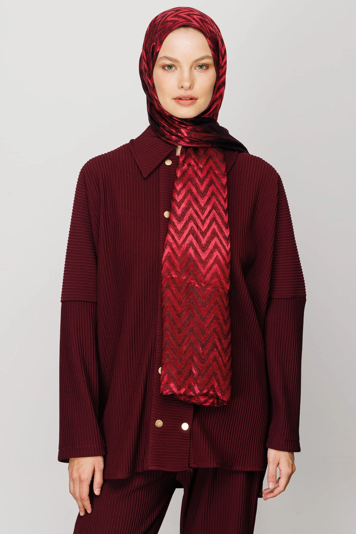 Zigzag Pattern Shiny Jacquard Shawl - Claret Red