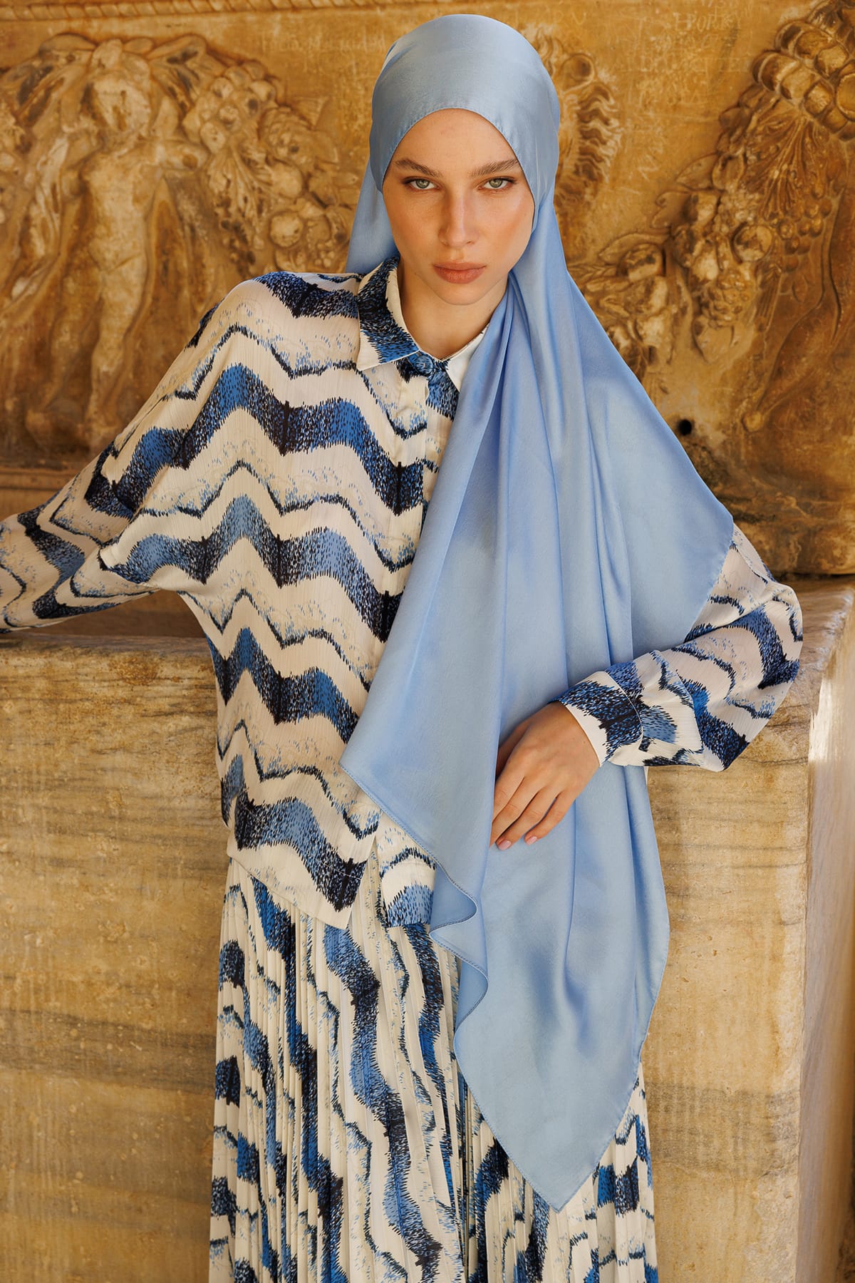 Diamond Aura Shawl - Baby Blue