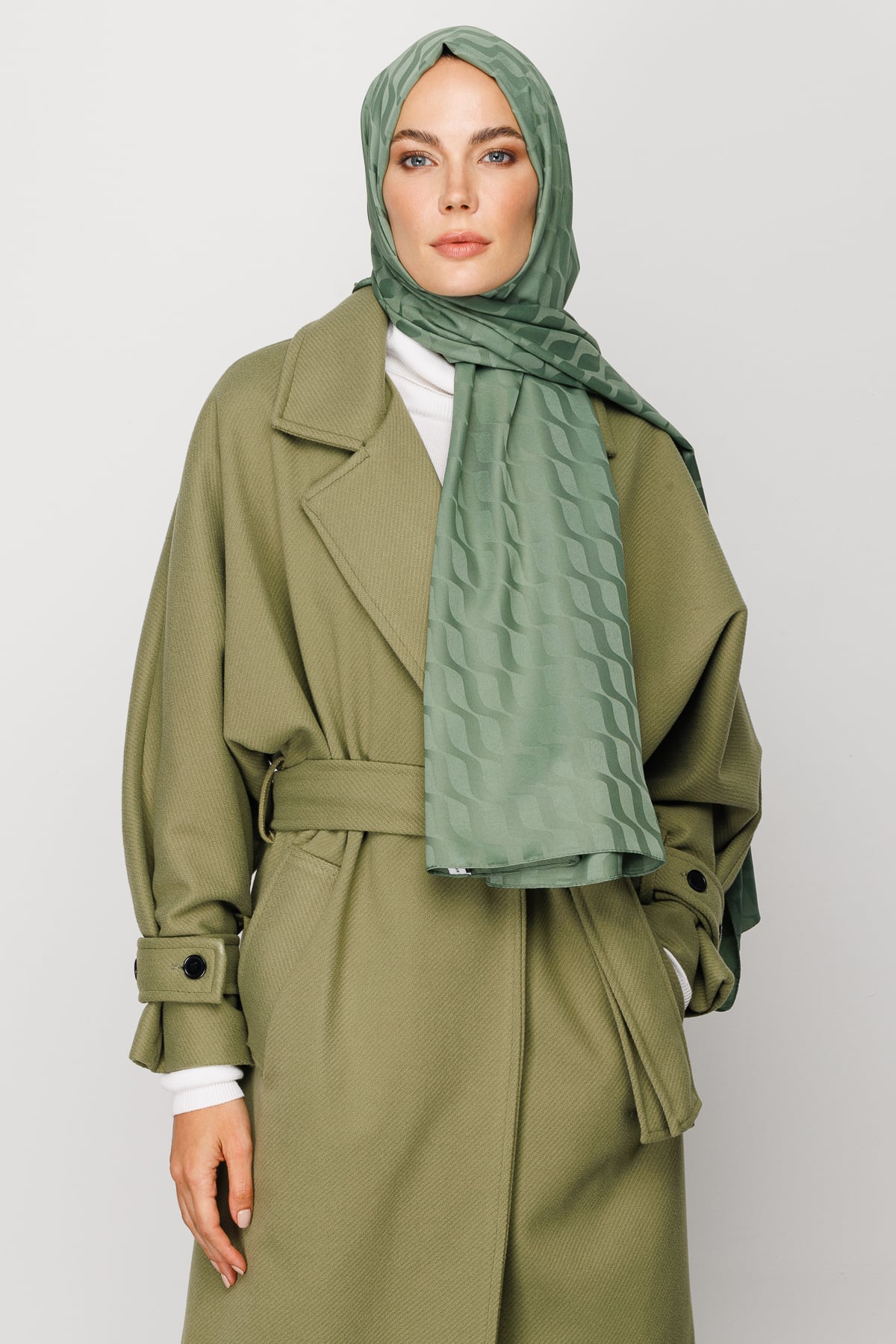 Wave-Pattern Silky Jacquard Shawl - Mold Green