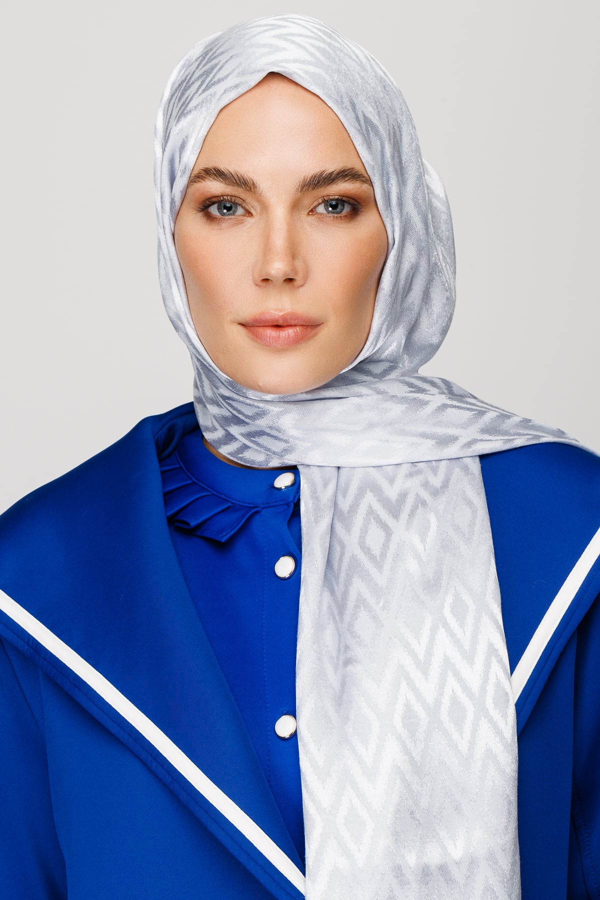 Toptan Karo Desen Parlak Jakar Şal - Gümüş