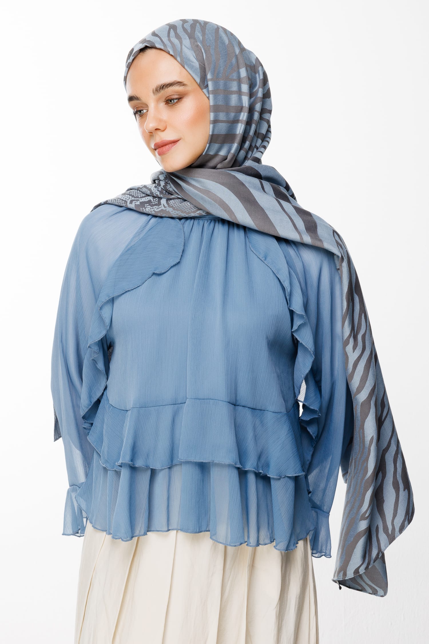 Riad-Pattern Reversible Shawl - Dark Gray-Light Blue
