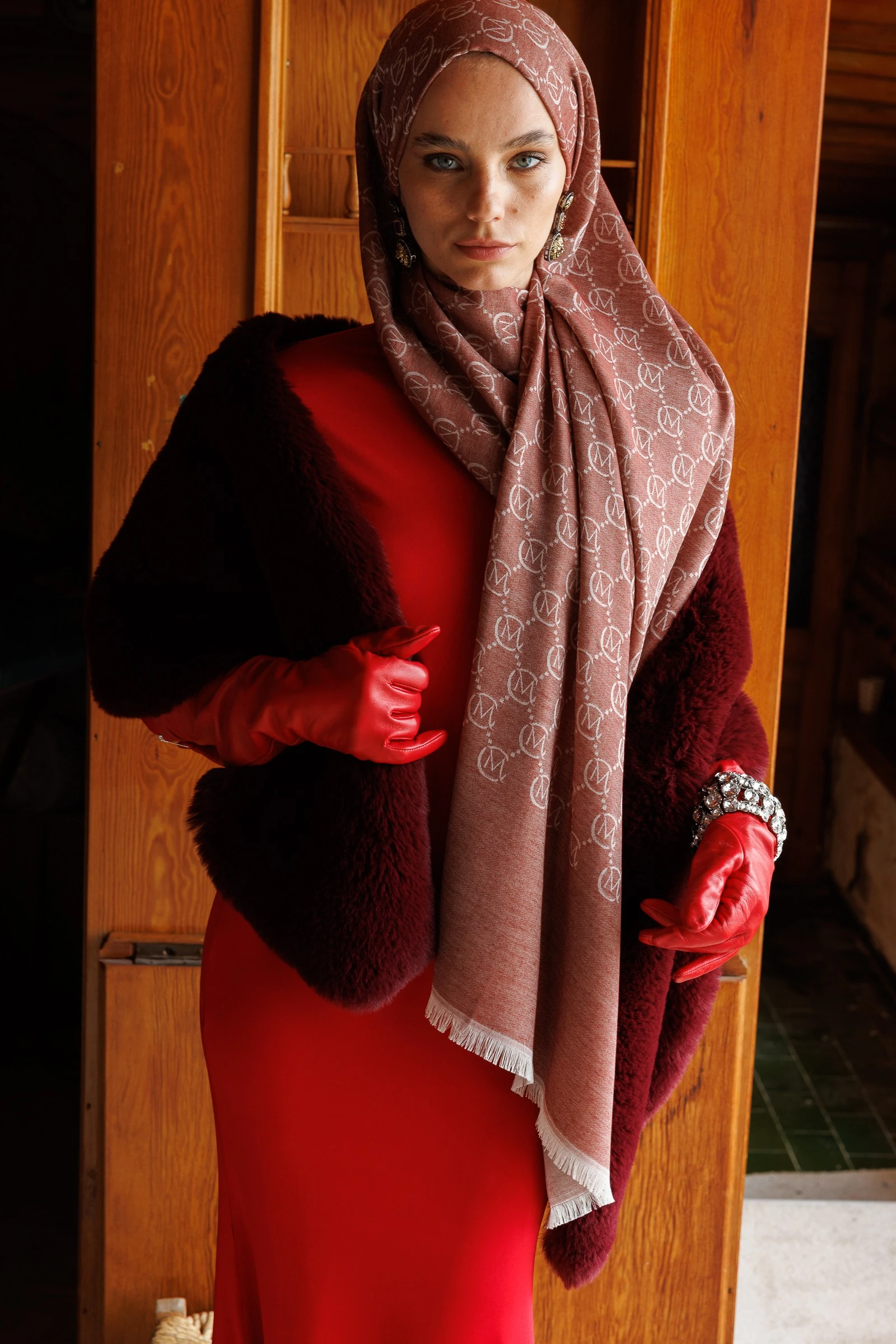 Wholesale Wool Silk Shawls - Tile