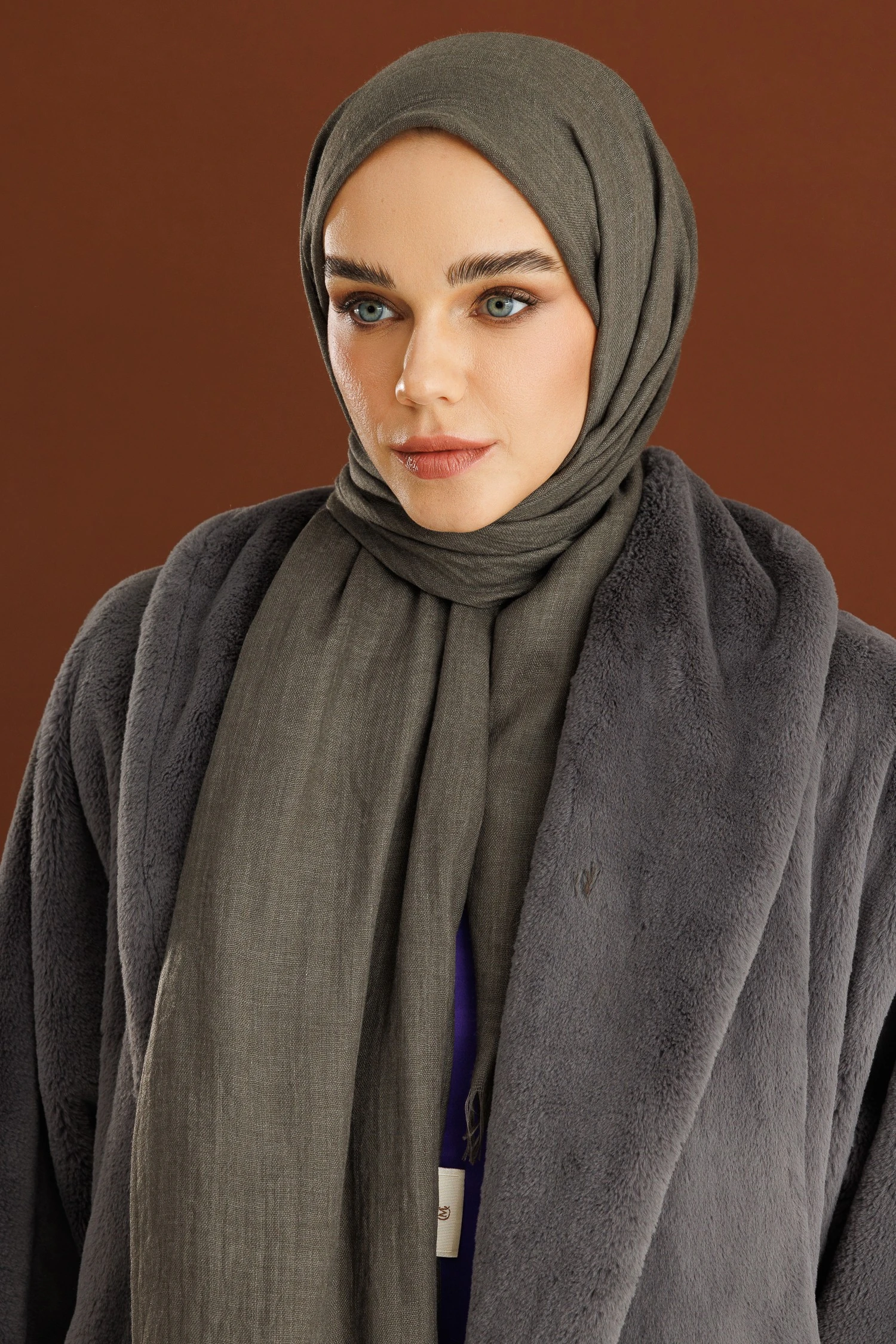 Wholesale Dubai Shawls - Fume
