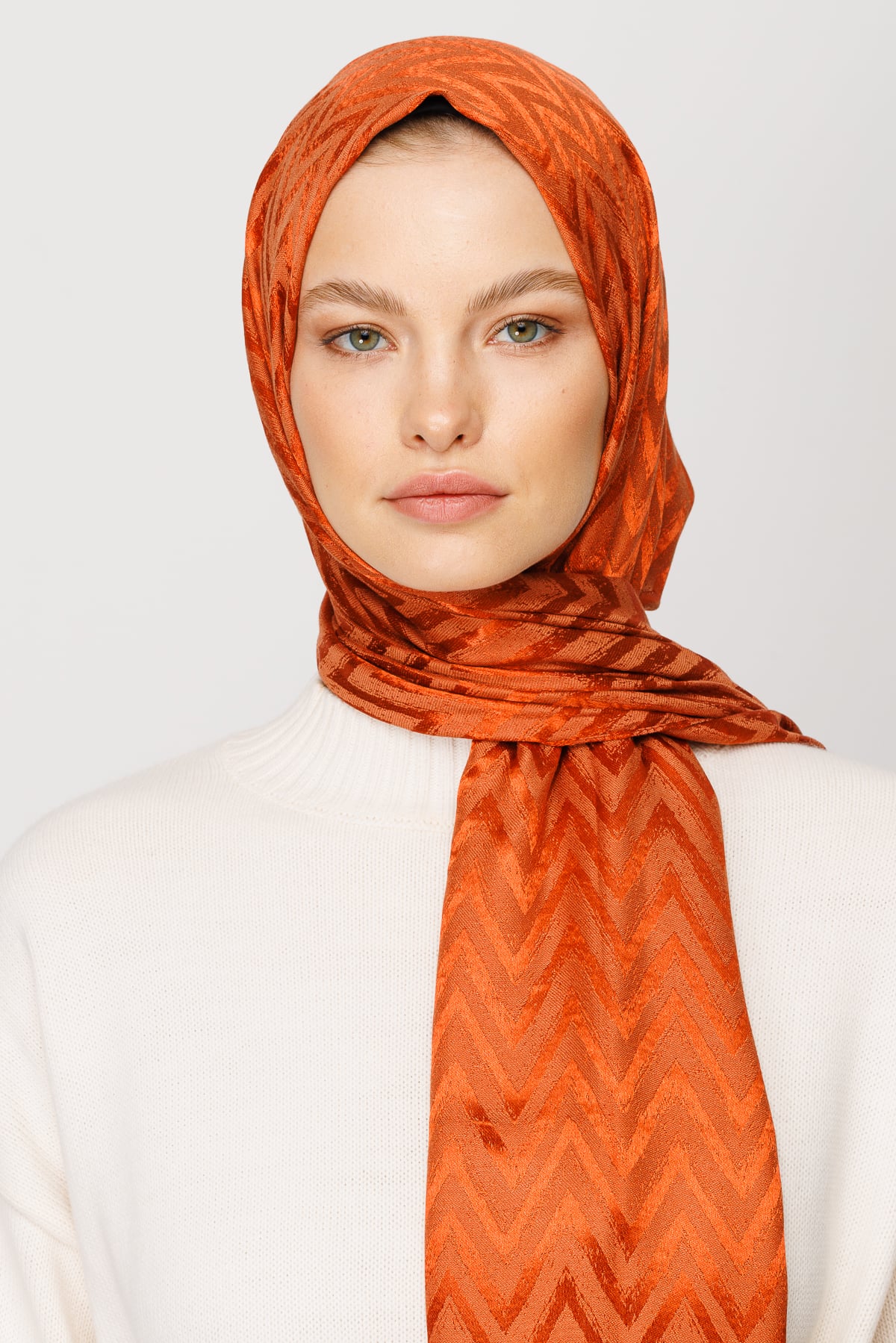 Zigzag Pattern Shiny Jacquard Shawl - Tile