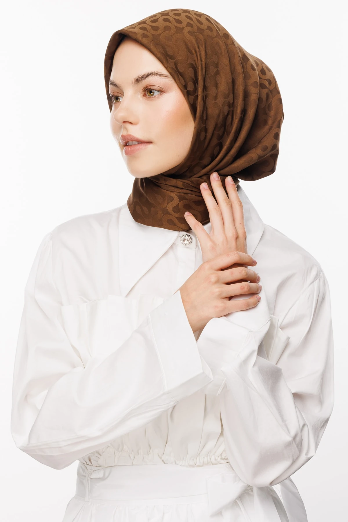 Toptan Moon Desen İpeksi Jakar Eşarp - Kahverengi