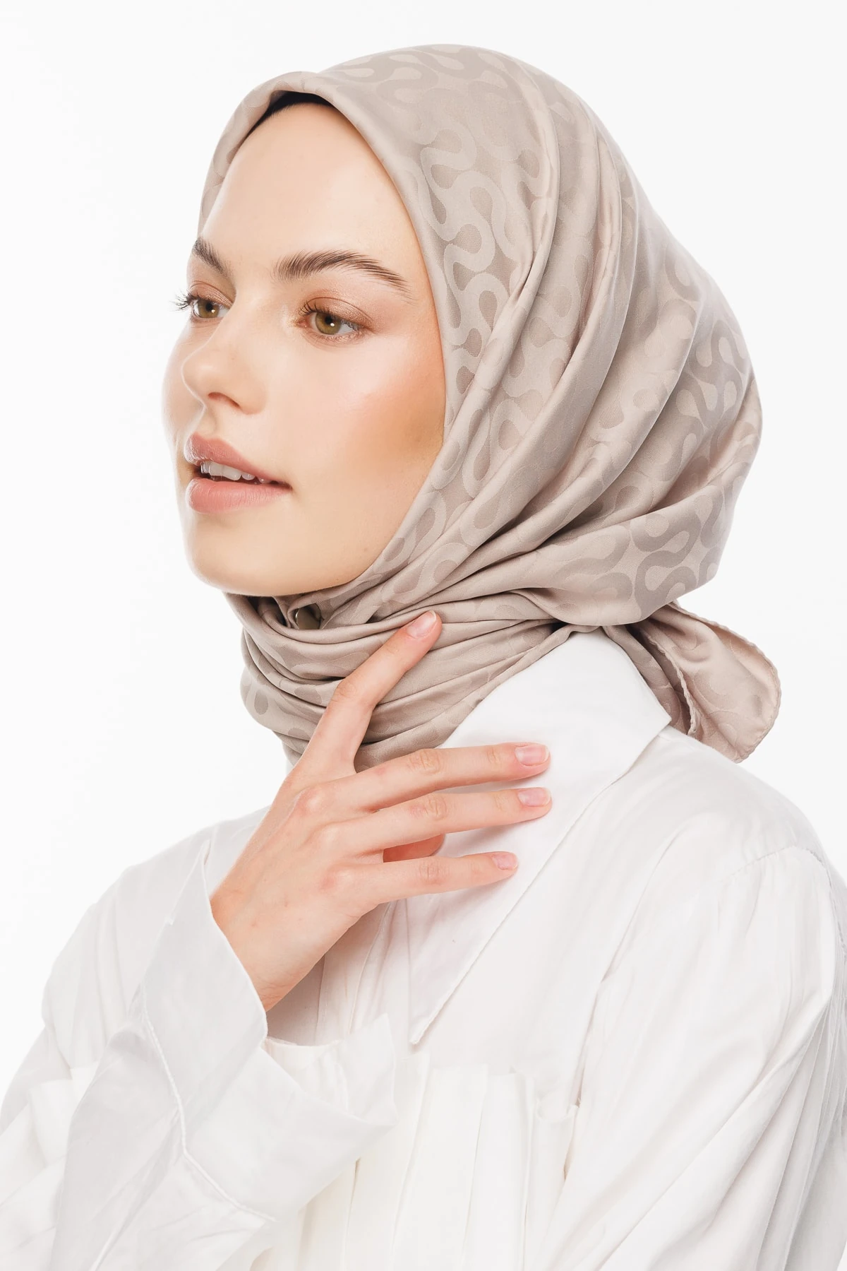 Moon Pattern Silky Jacquard Scarf - Beige
