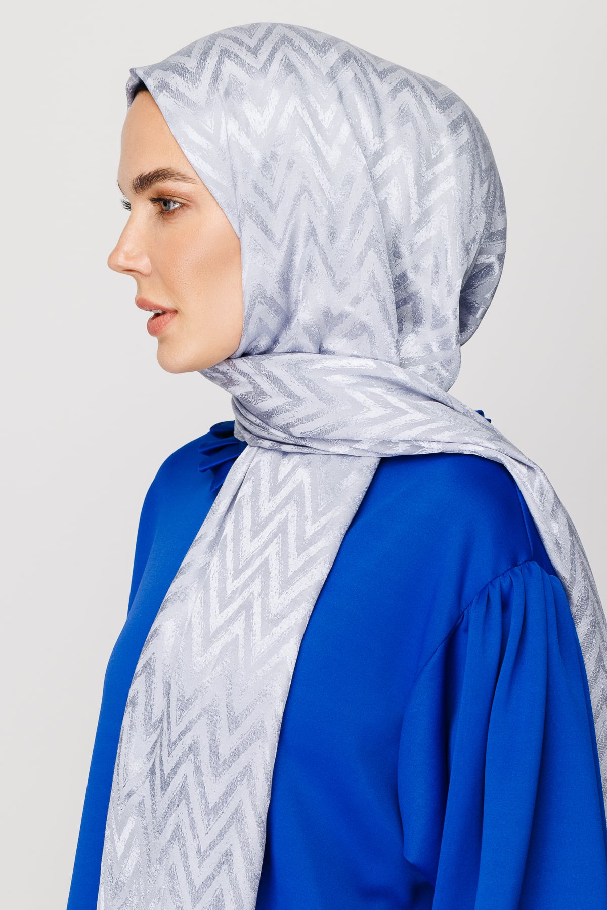 Zigzag Pattern Shiny Jacquard Shawl - Silver
