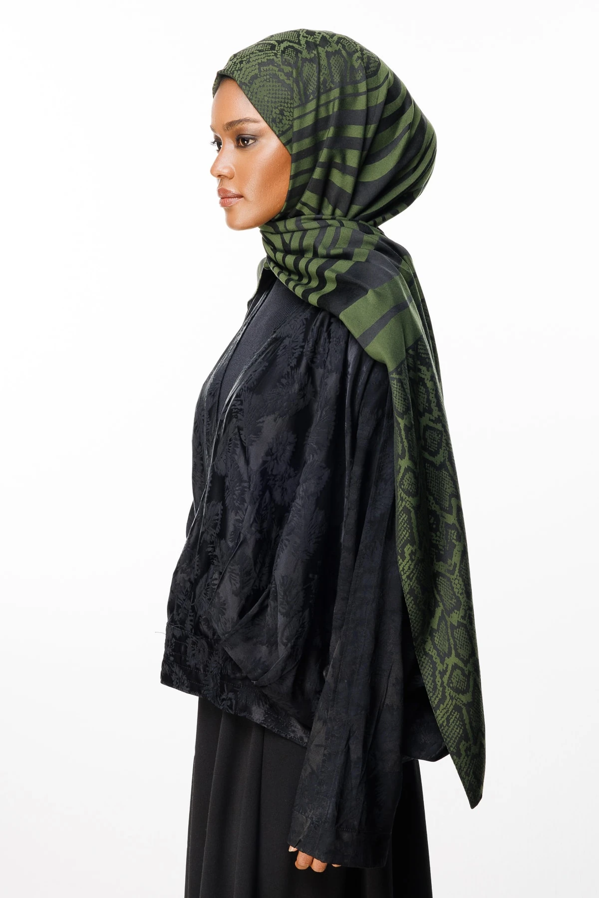 Riad-Pattern Reversible Shawl - Black-Khaki