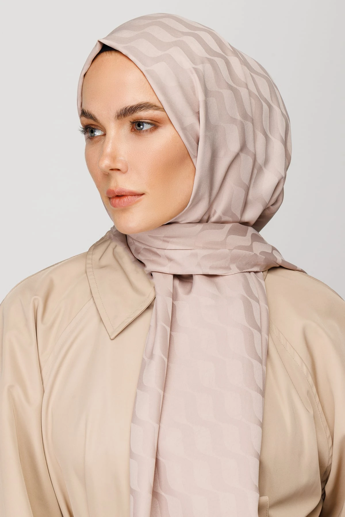 Toptan Dalga Desen İpeksi Jakar Şal - Bej