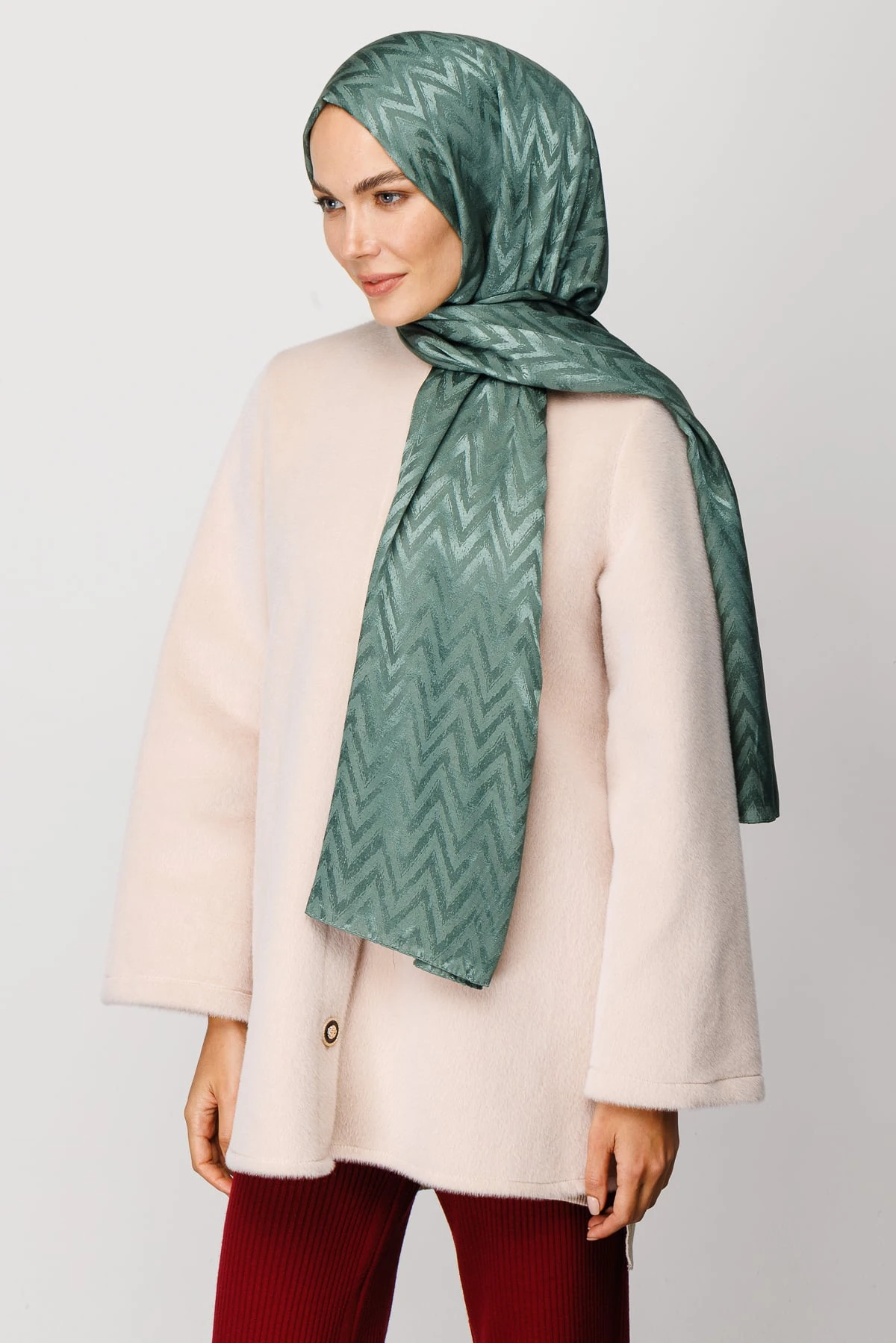 Zigzag Pattern Shiny Jacquard Shawl - Mold Green