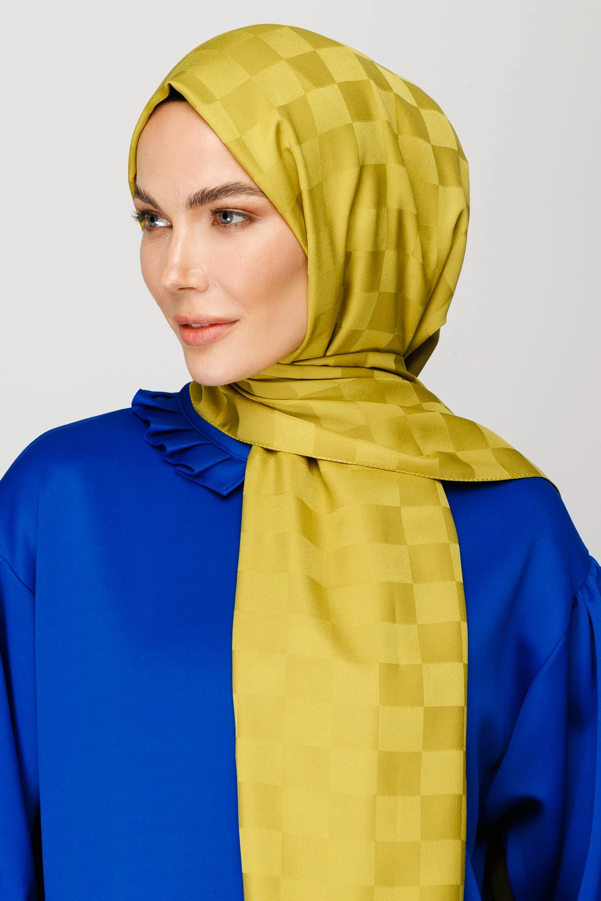 Checkers Pattern Silk Jacquard Shawl - Olive Green