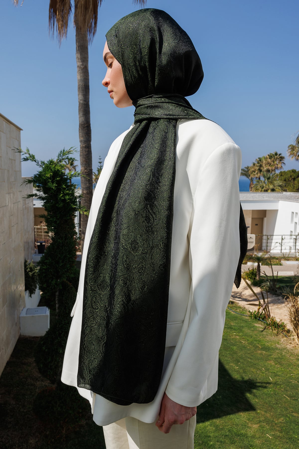 Moren Pattern Shine Line Shawl - Black-Khaki