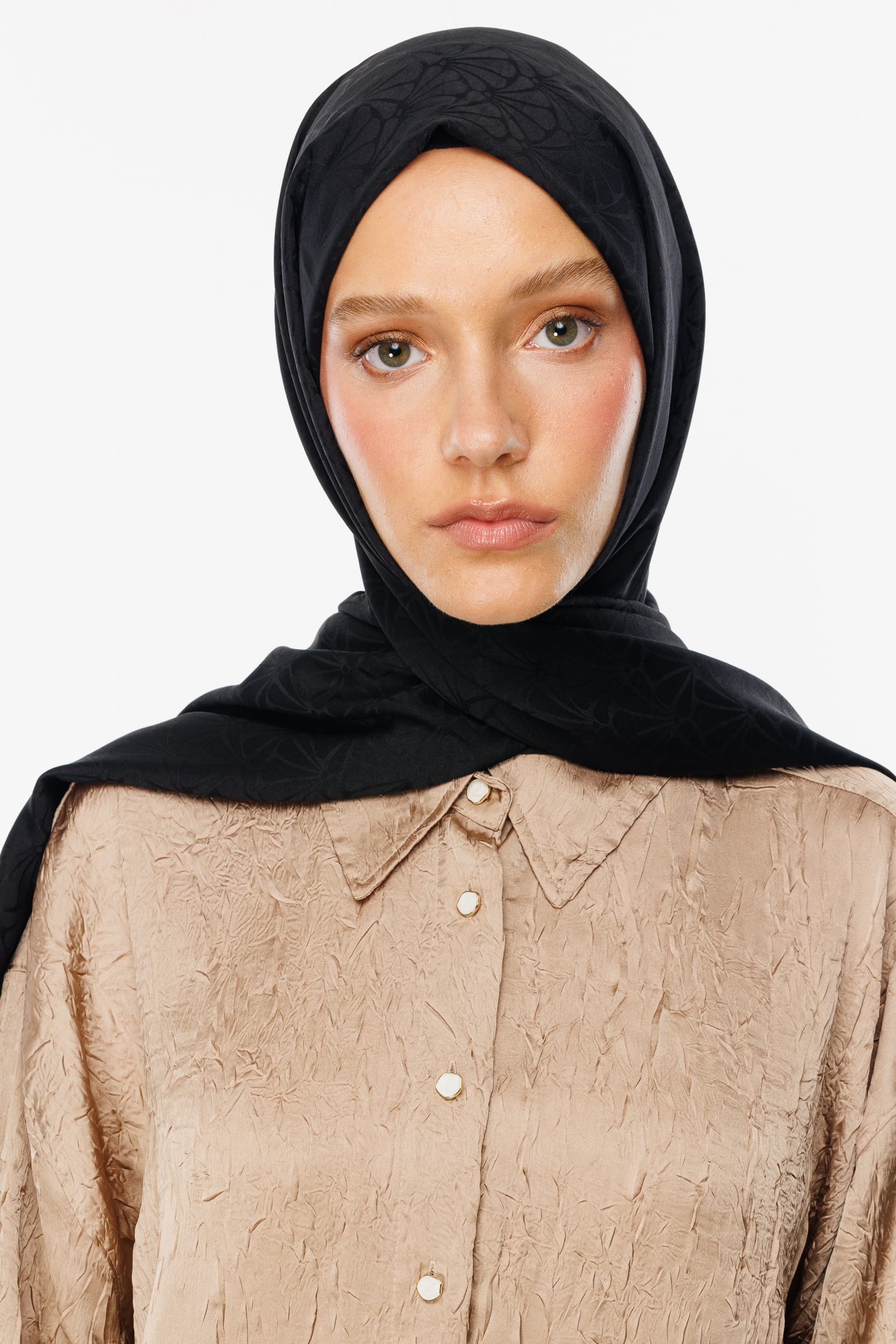 Lotus Pattern Silk Jacquard Shawl - Black