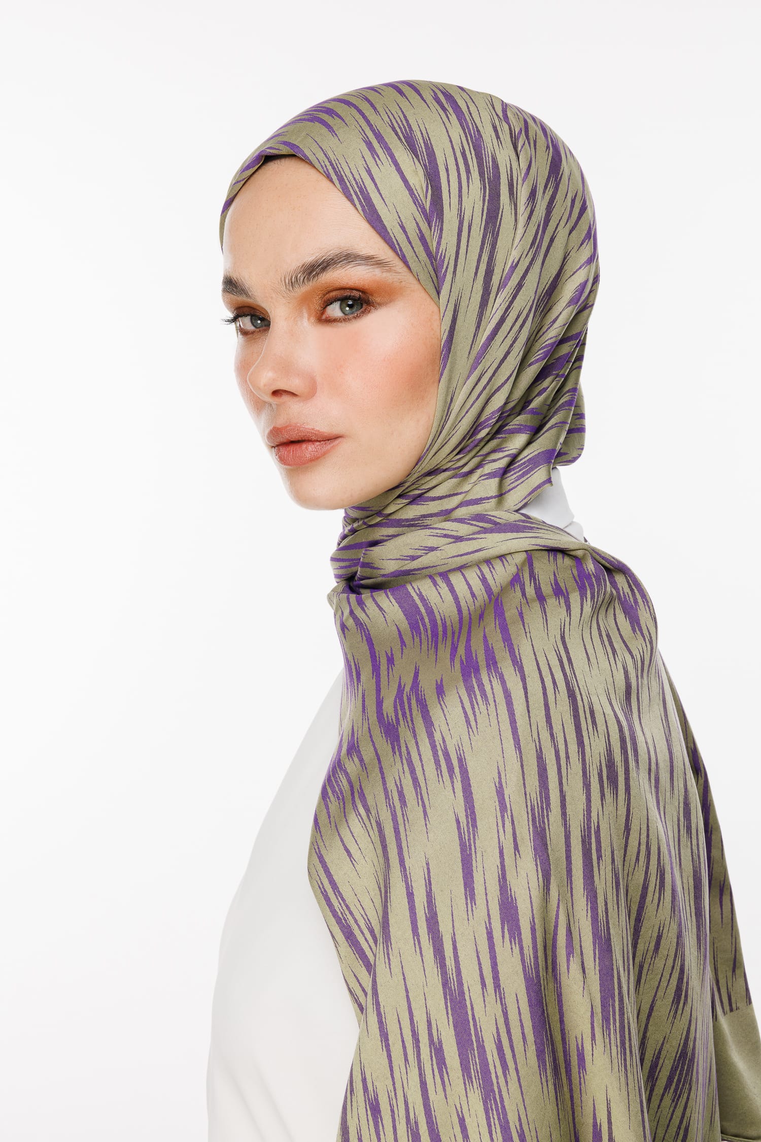 Selis-Pattern Reversible Shawl - Olive-Purple