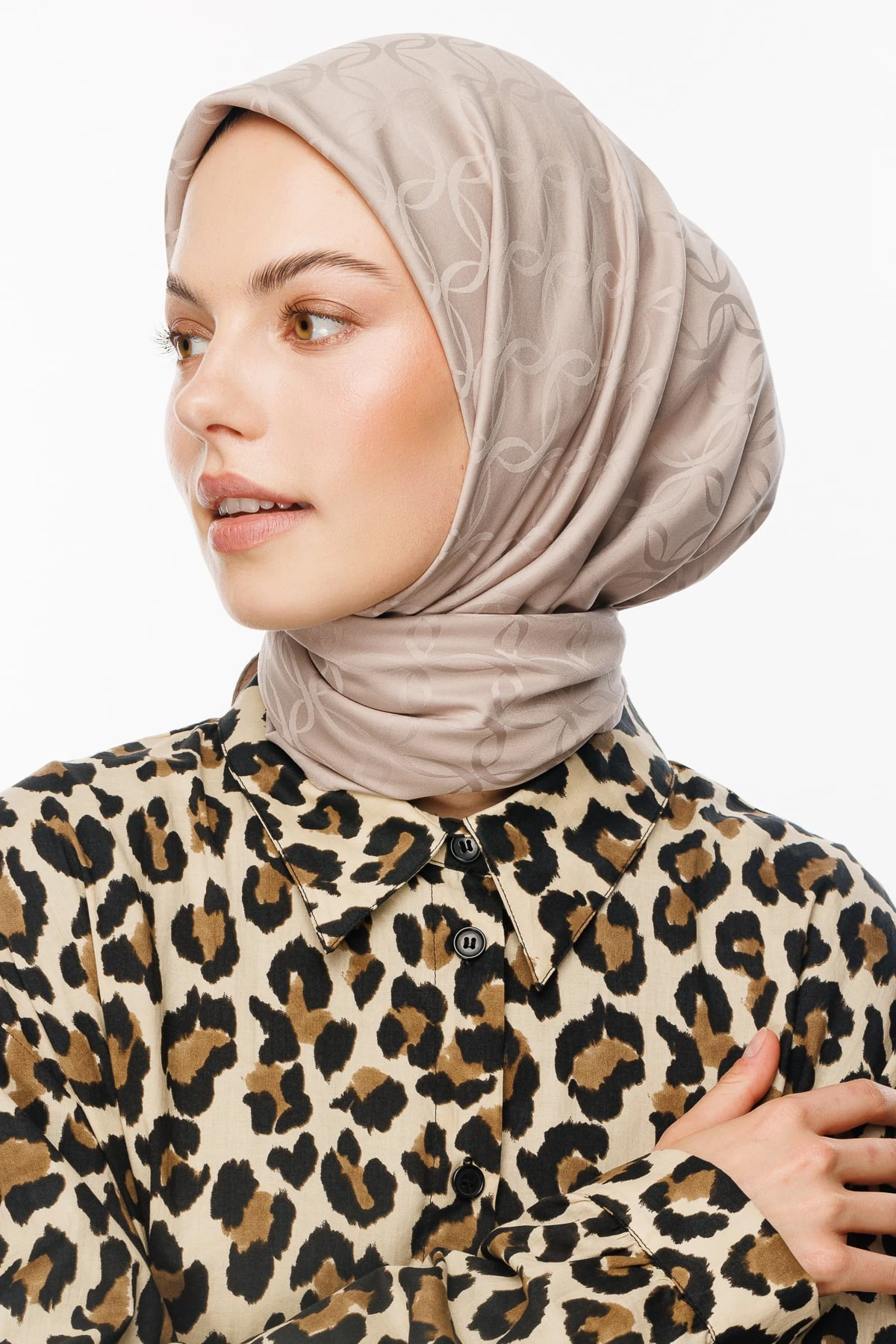 London Pattern Silky Jacquard Scarf - Beige