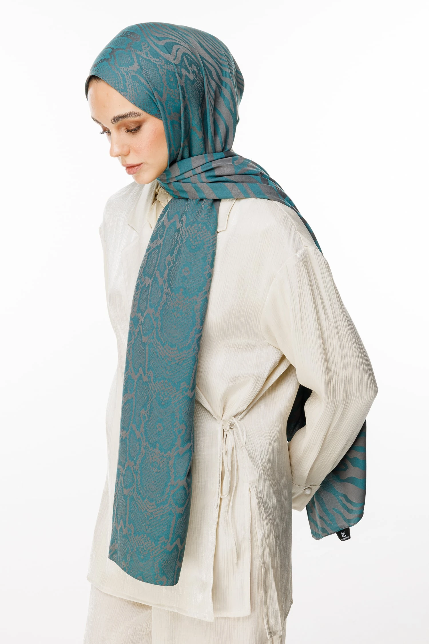 Riad-Pattern Reversible Shawl - Dark Gray-Emerald