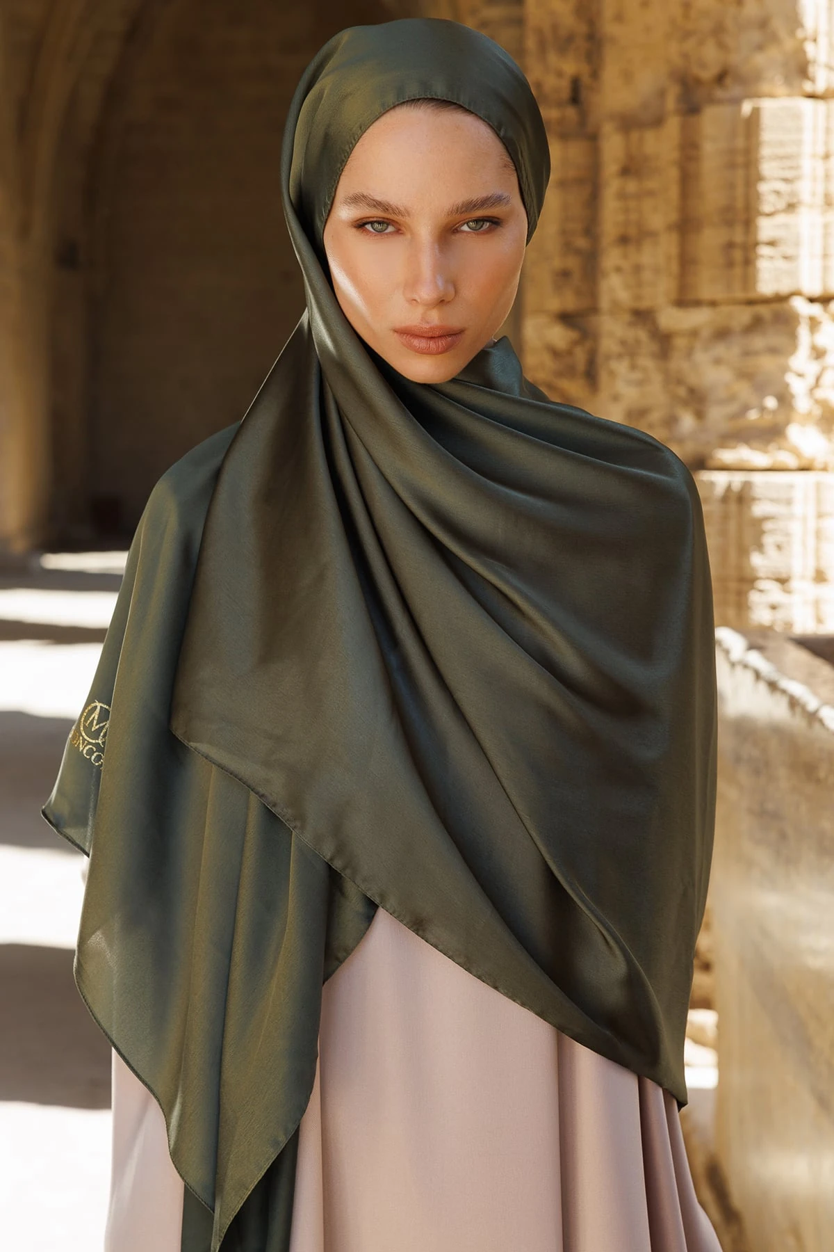 Diamond Aura Shawl - Haki