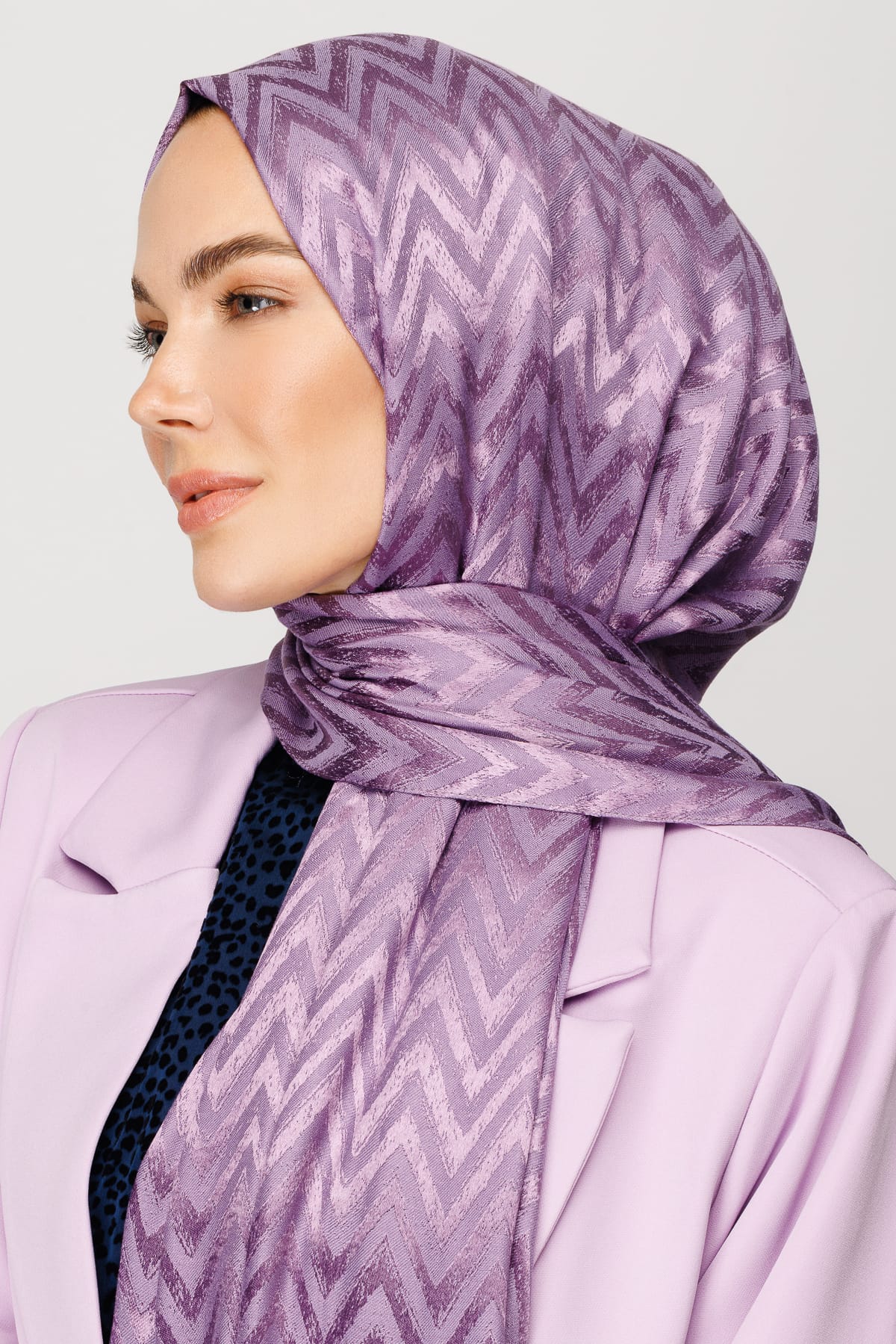 Zigzag Pattern Shiny Jacquard Shawl - Lavender