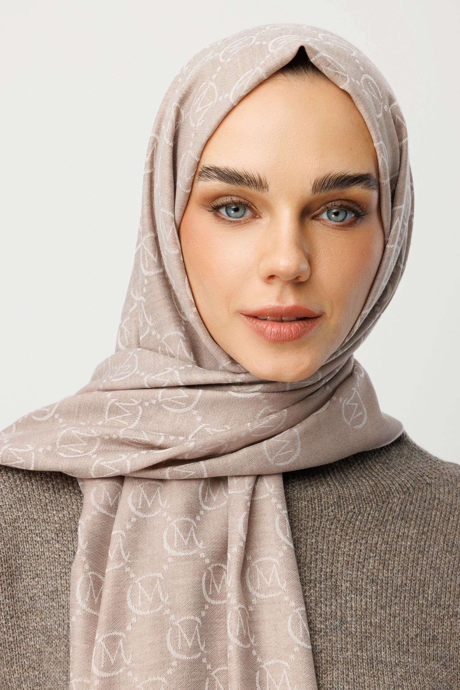 Toptan Yün İpek Şal - Soft Pembe