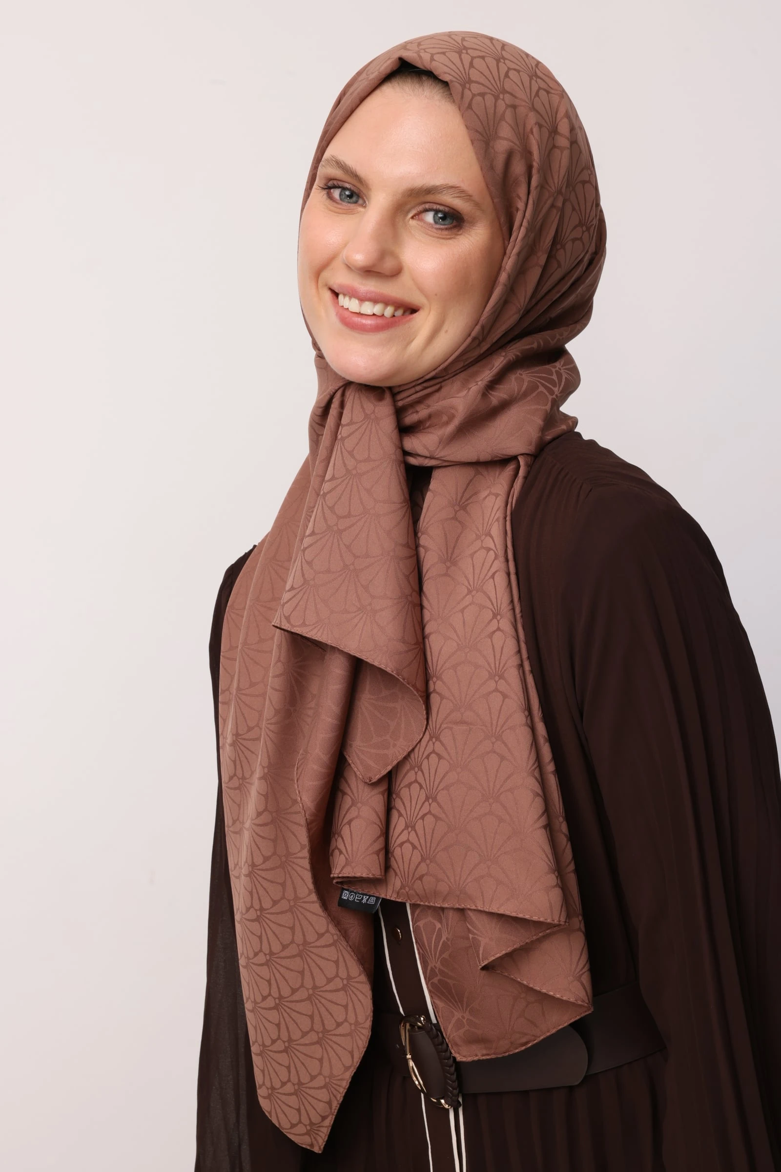 Lotus Pattern Silk Jacquard Shawl - Yalı