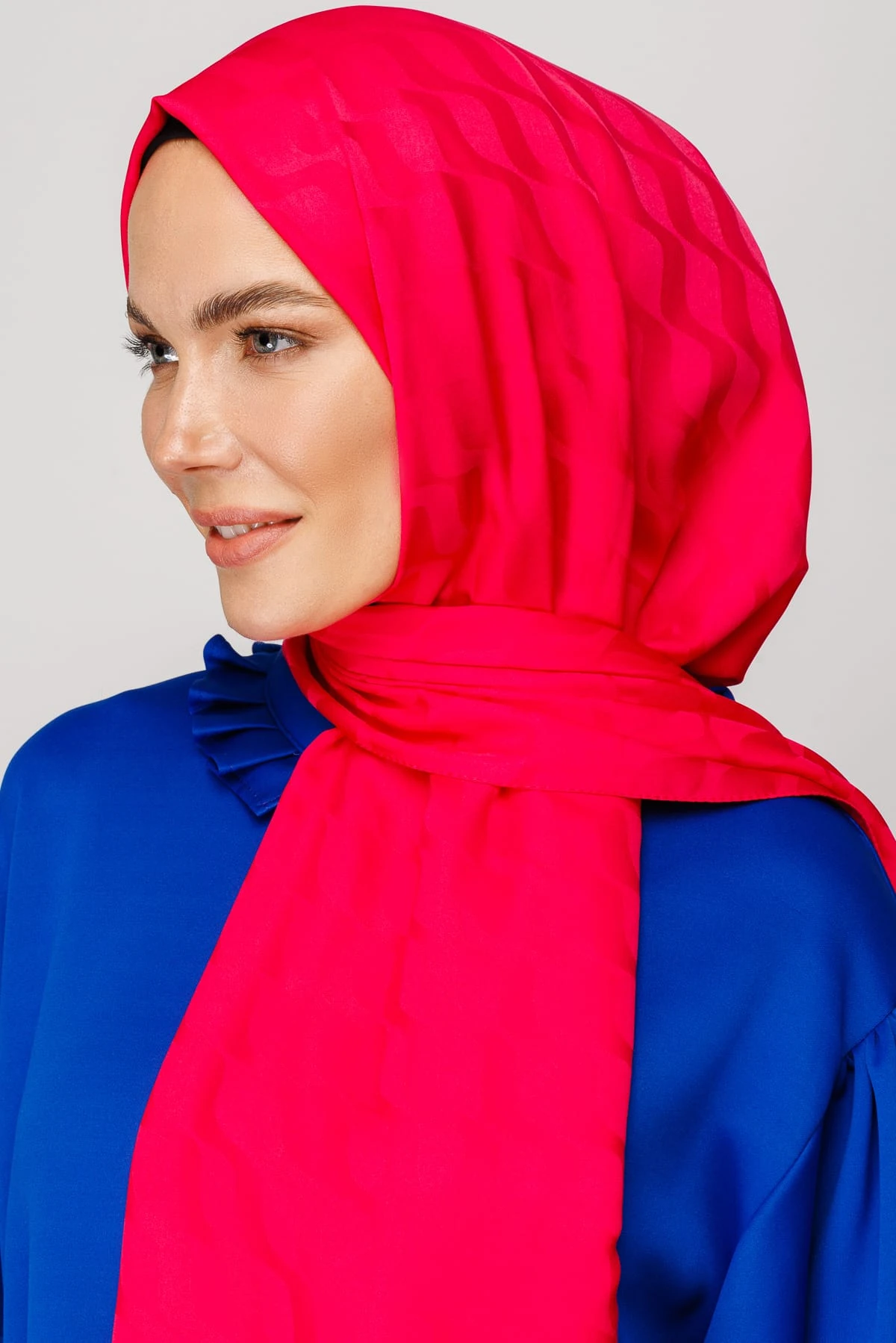 Wave-Pattern Silky Jacquard Shawl - Fuchsia