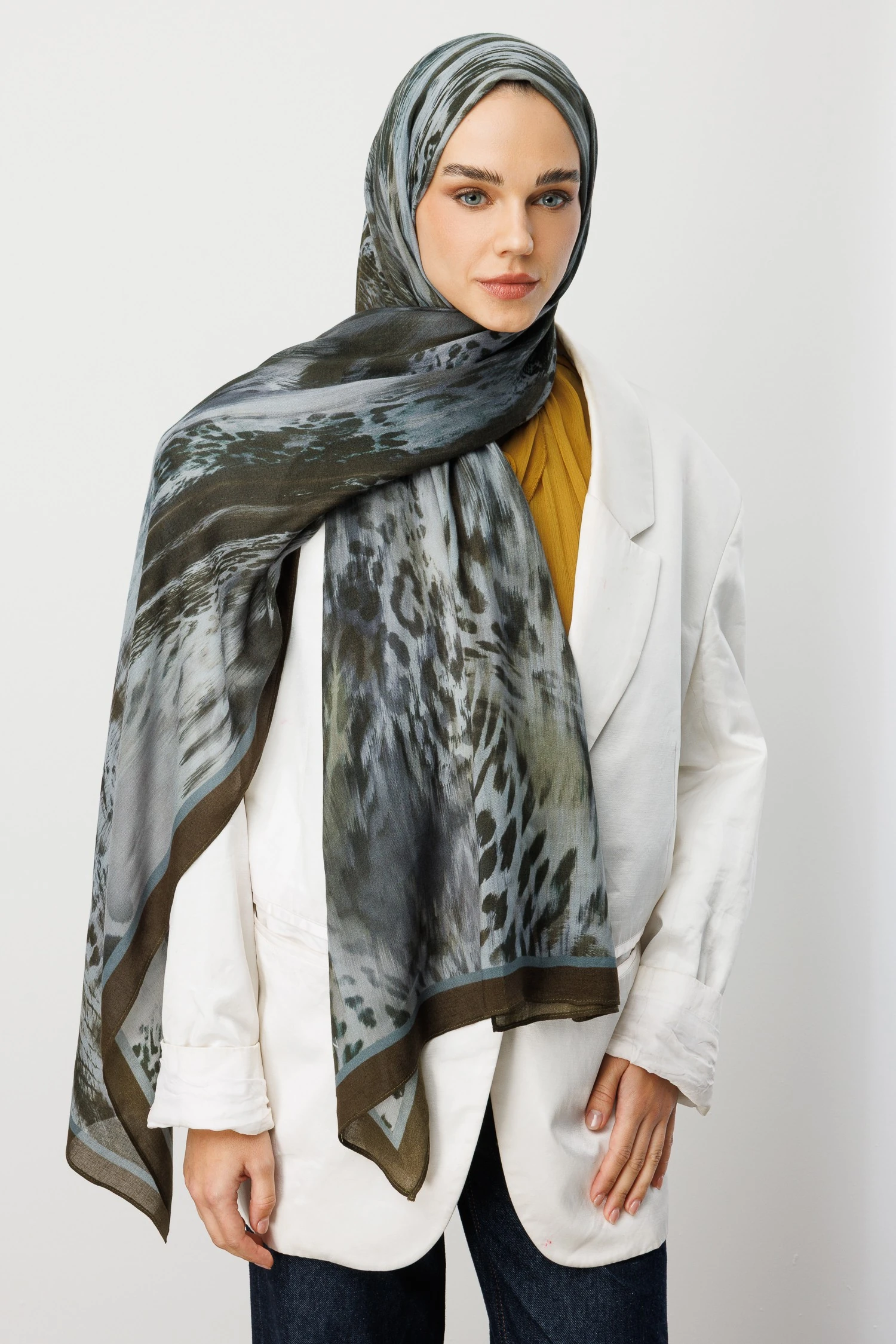 Wholesale Leopard Pattern Ramie Shawl - Haki