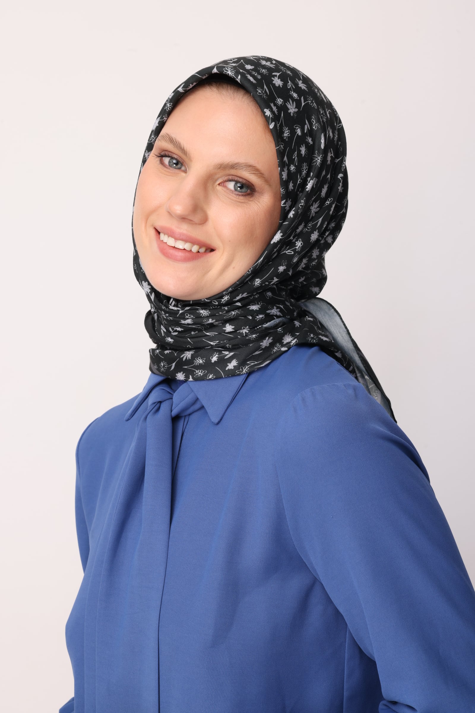 Toptan Minor Desen Pamuk Eşarp - Siyah