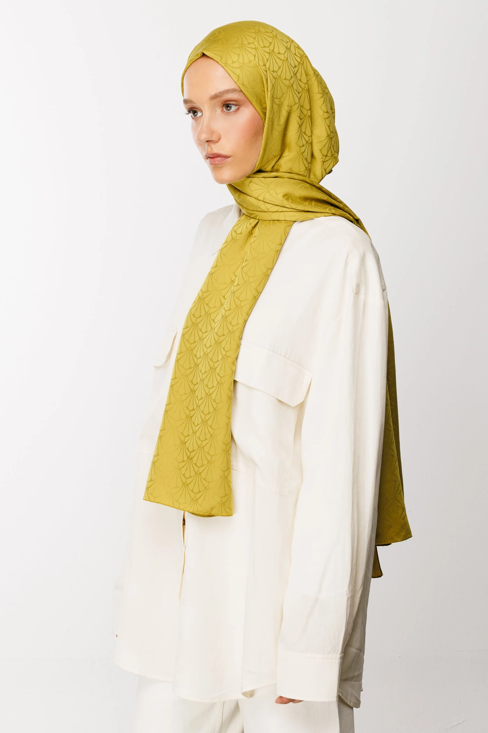 Lotus Pattern Silk Jacquard Shawl - Olive Green