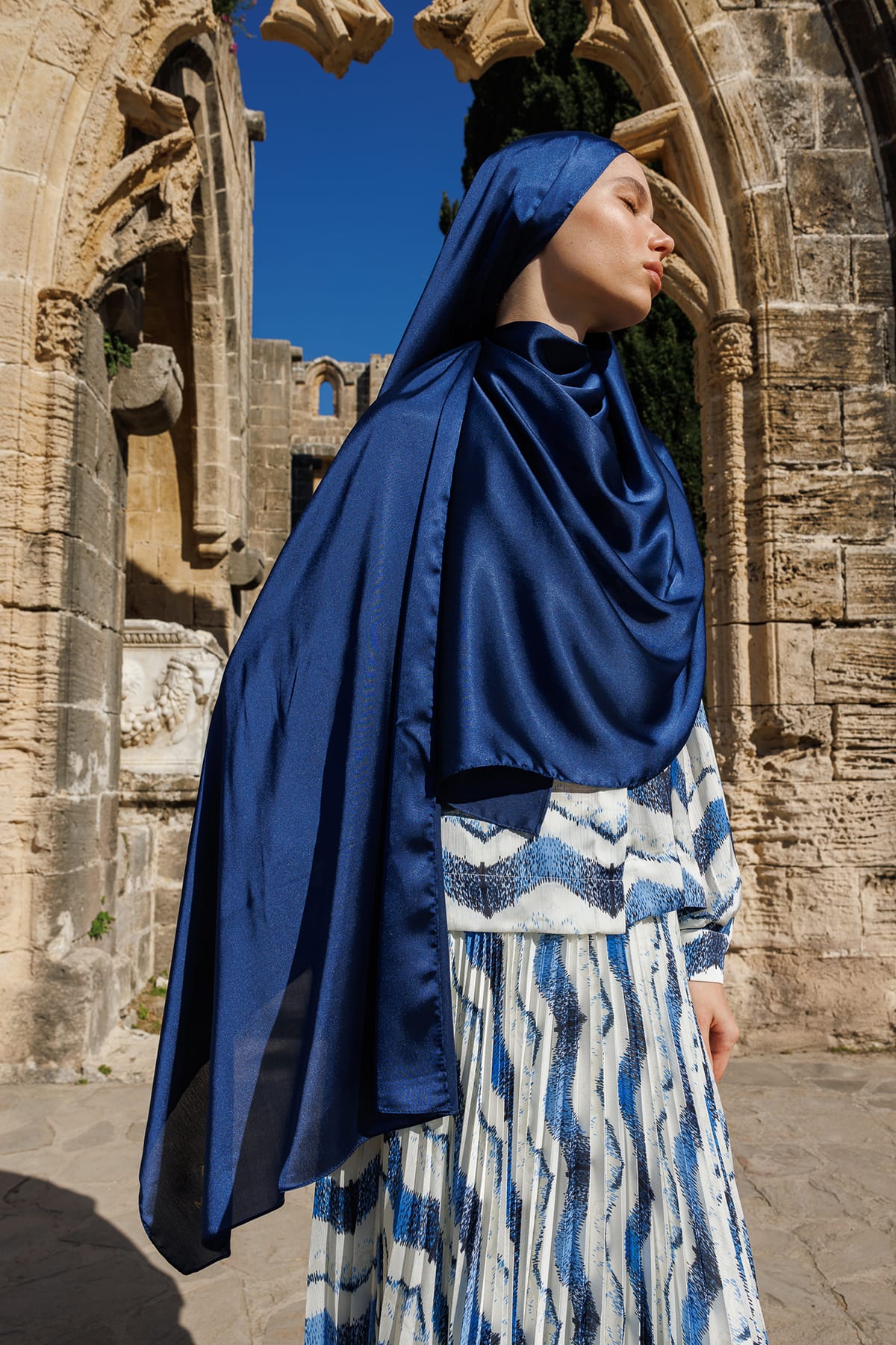 Diamond Aura Shawl - Navy Blue