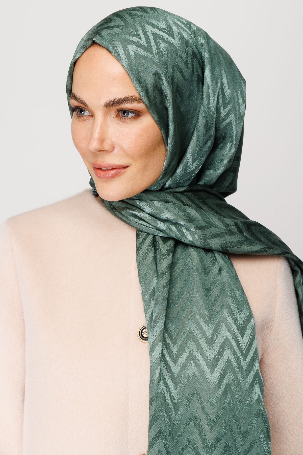 Zigzag Pattern Shiny Jacquard Shawl - Mold Green
