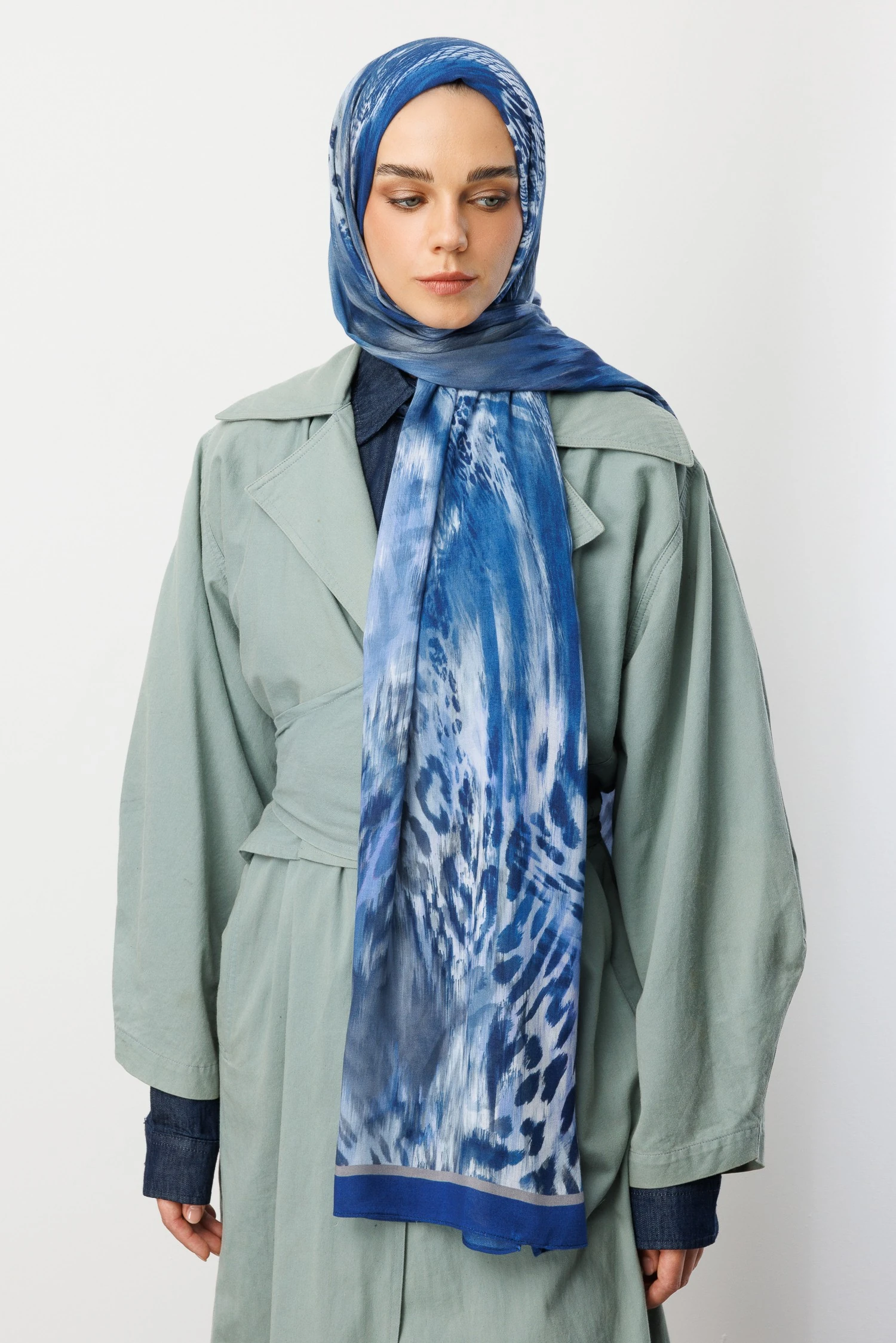 Wholesale Leopard Pattern Ramie Shawl - Indigo