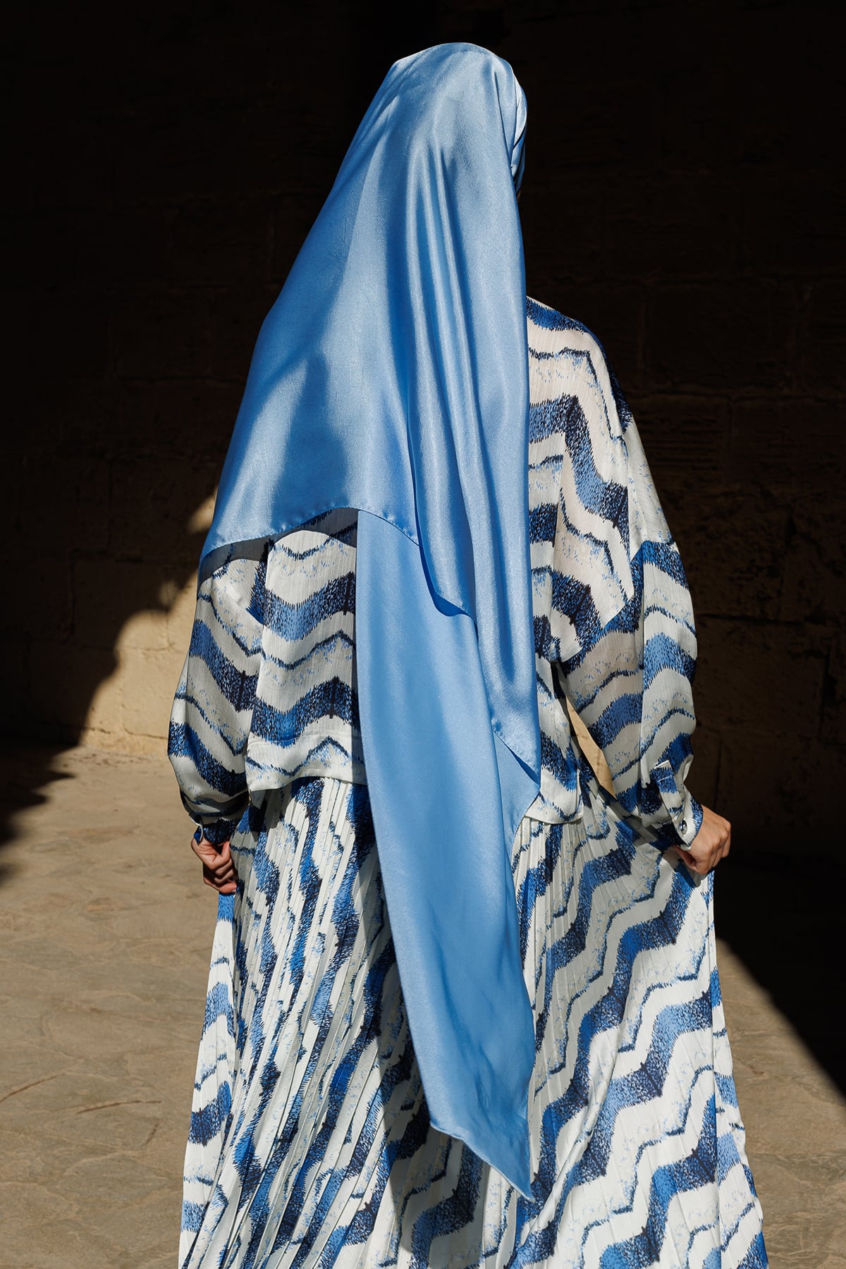 Diamond Aura Shawl - Blue