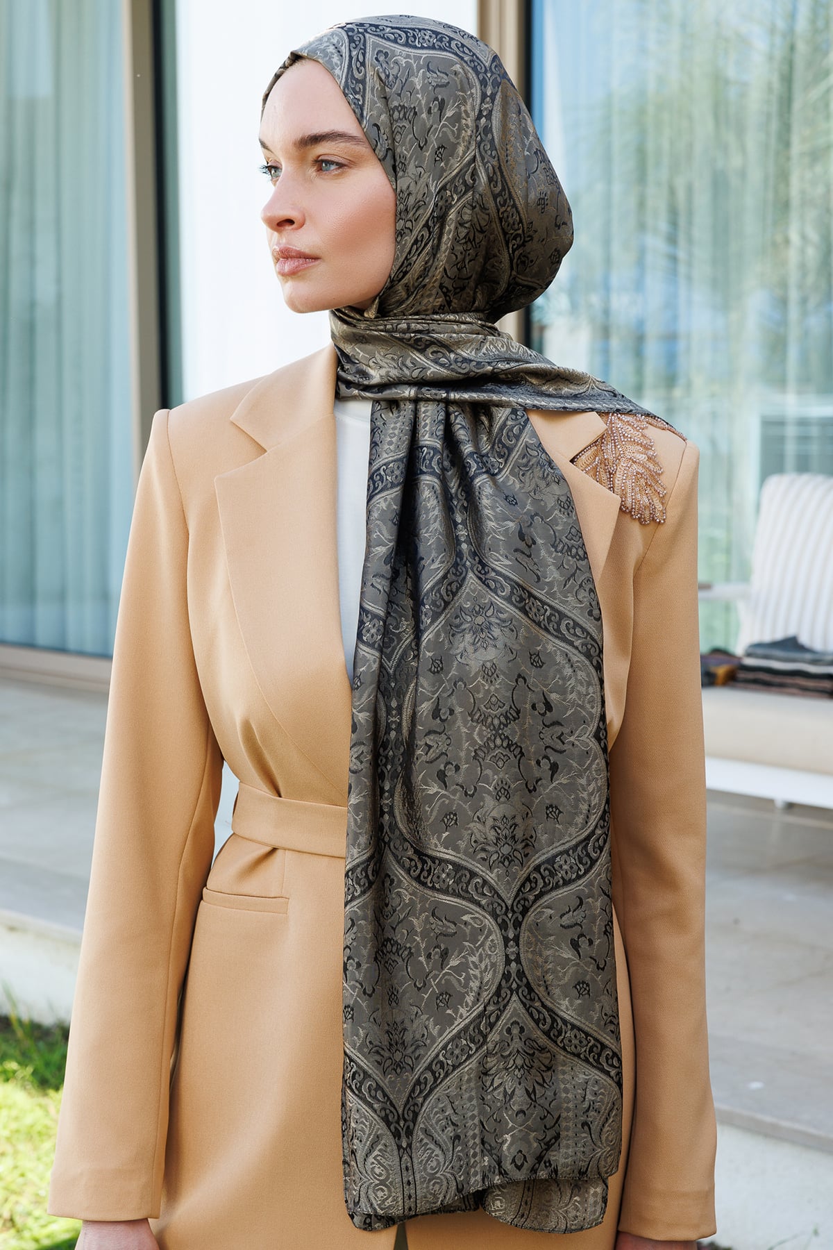 Toptan Soler Desen Shine Line Şal - Siyah-Bej
