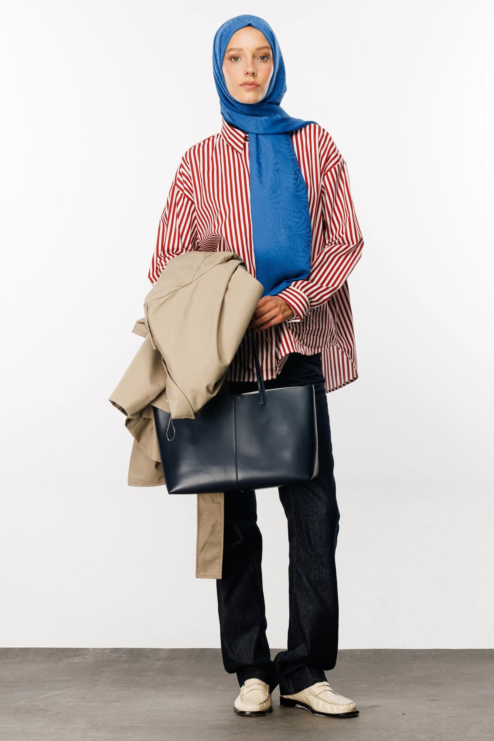 Artemis Pattern Silk Jacquard Shawl - Indigo