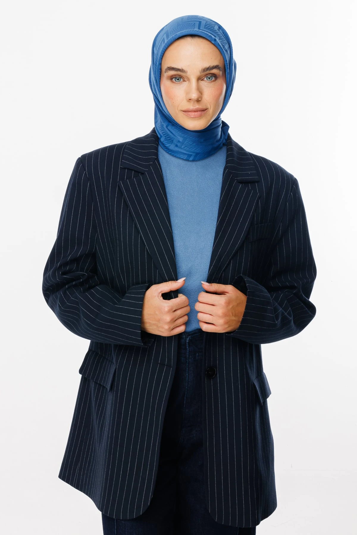 Viora Pattern Silky Jacquard Scarf - Indigo