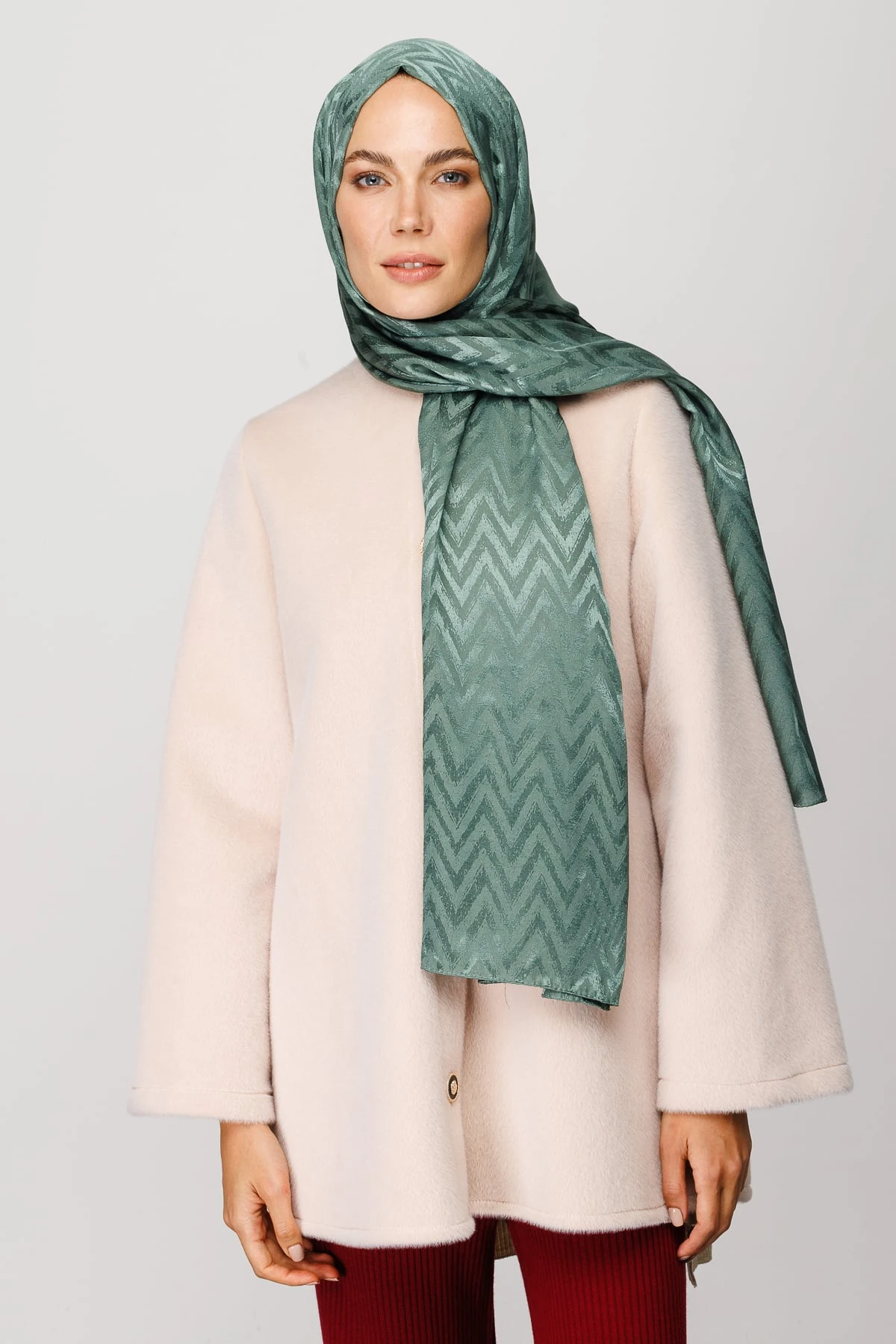 Zigzag Pattern Shiny Jacquard Shawl - Mold Green