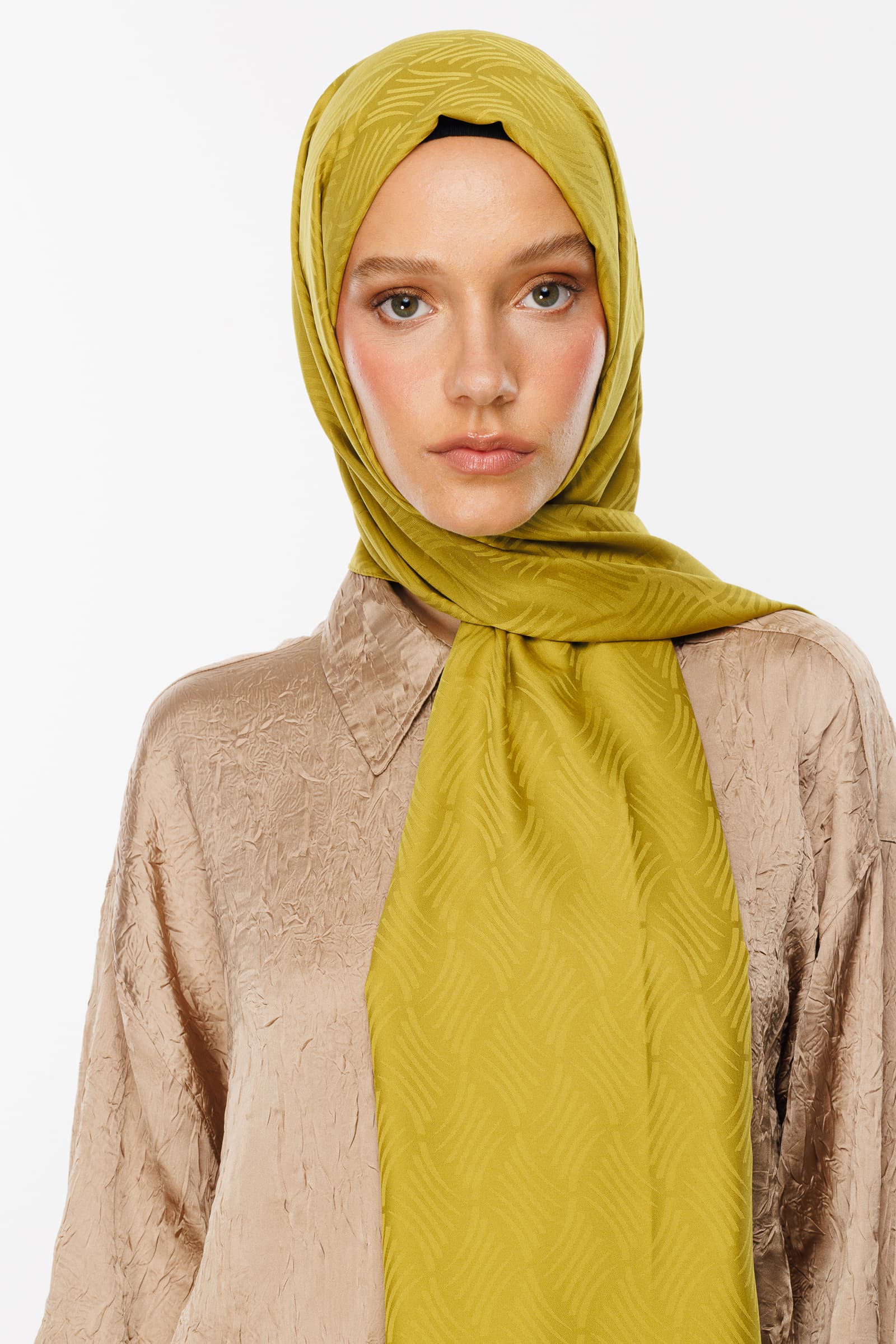 Aura Pattern Silk Jacquard Shawl - Olive Green