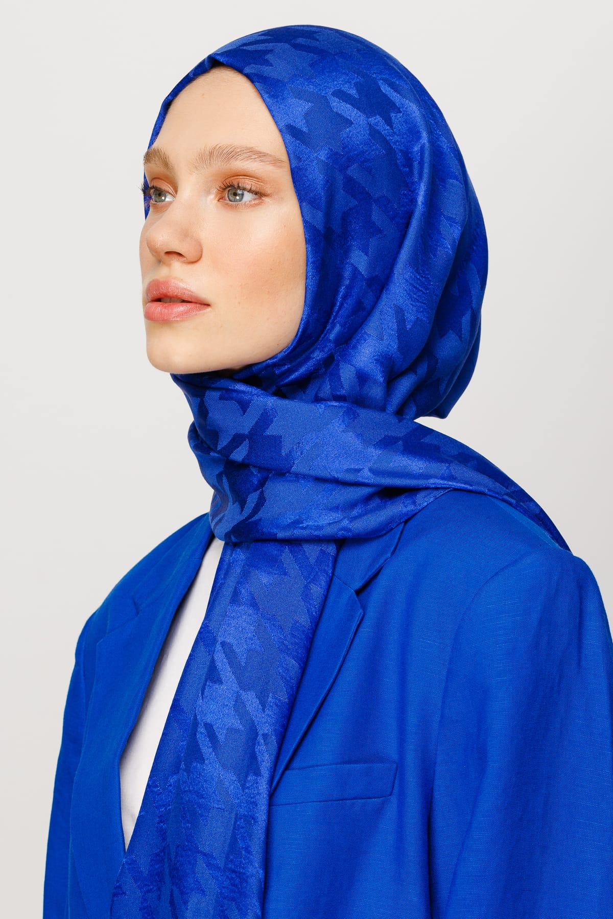 Wholesale Houndstooth Pattern Shiny Jacquard Shawl - Saxe Blue