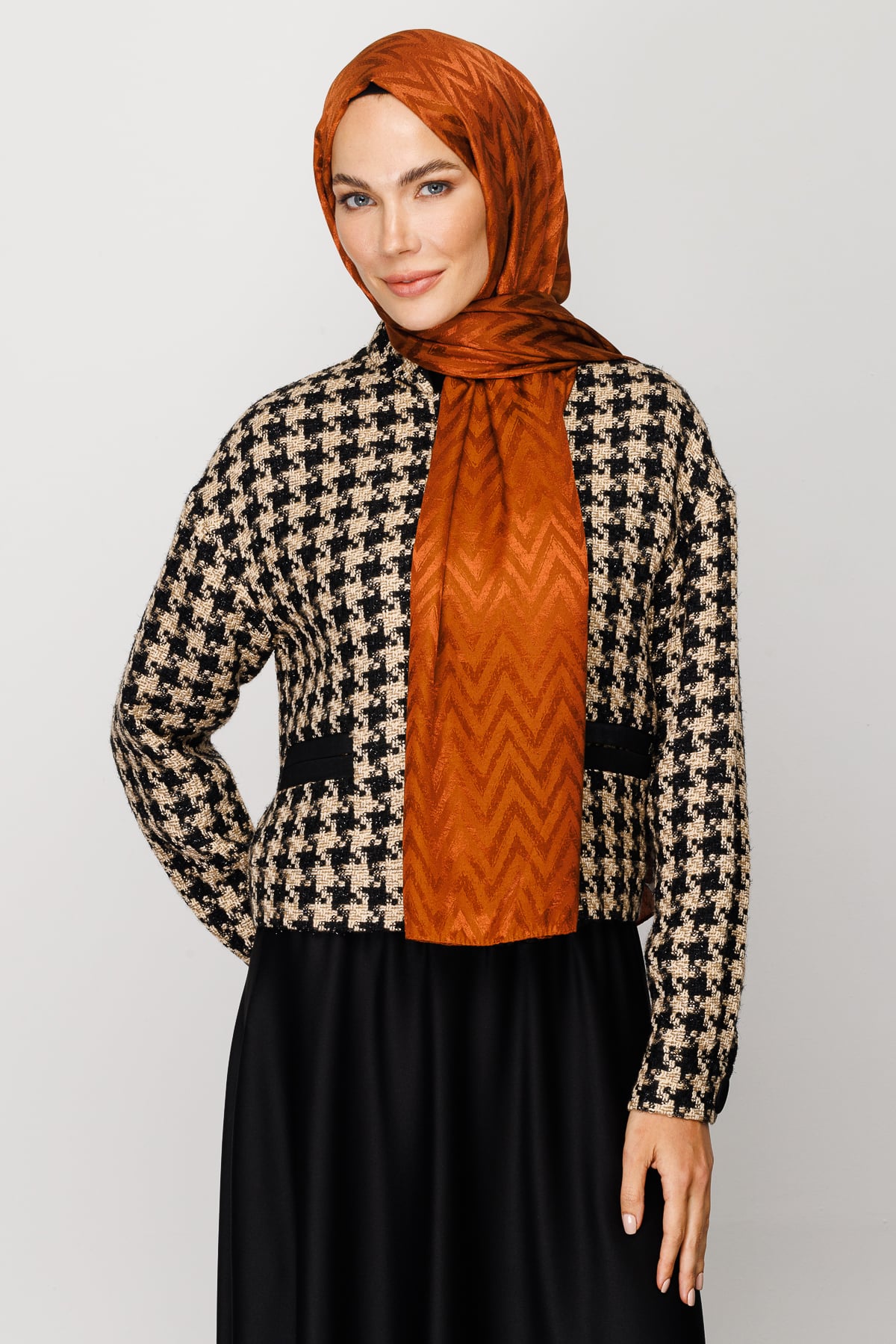 Zigzag Pattern Shiny Jacquard Shawl - Copper