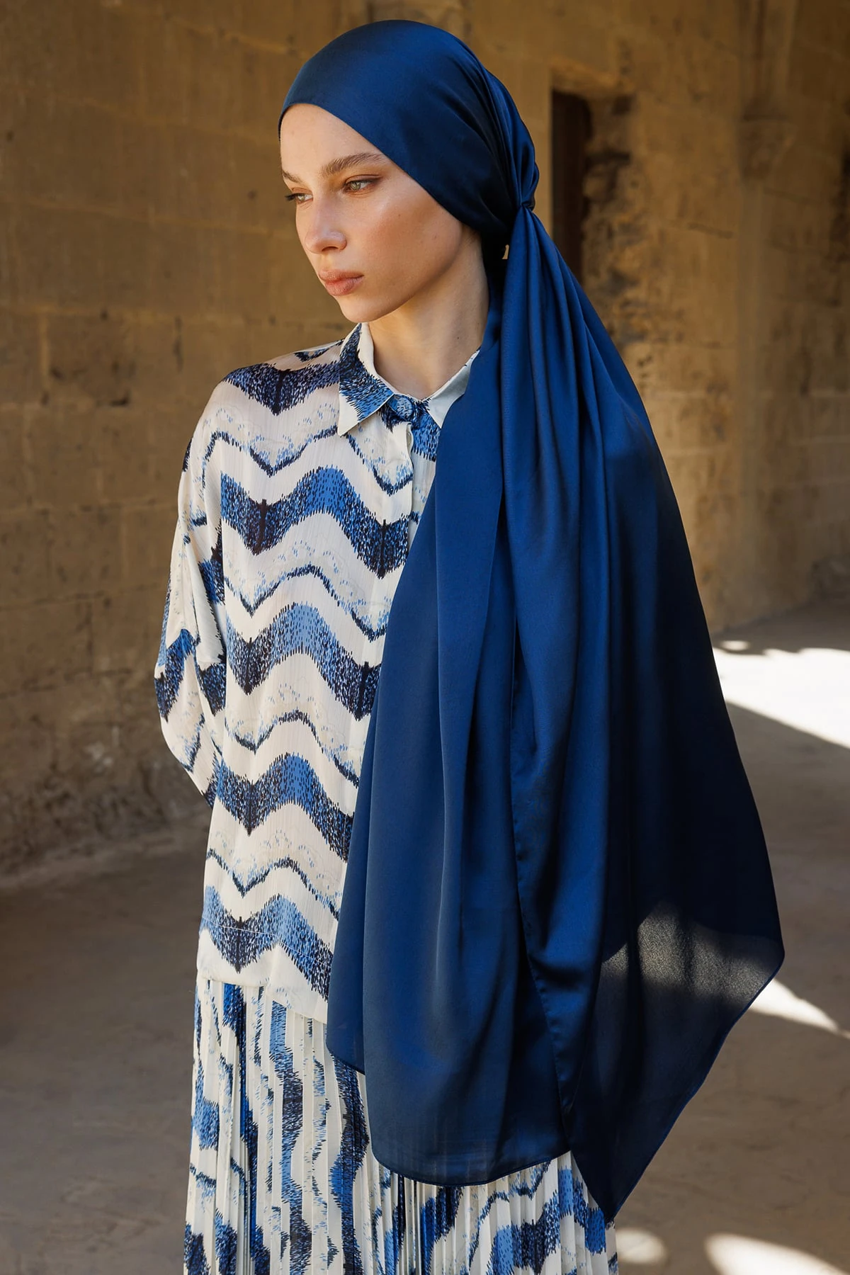 Diamond Aura Shawl - Navy Blue