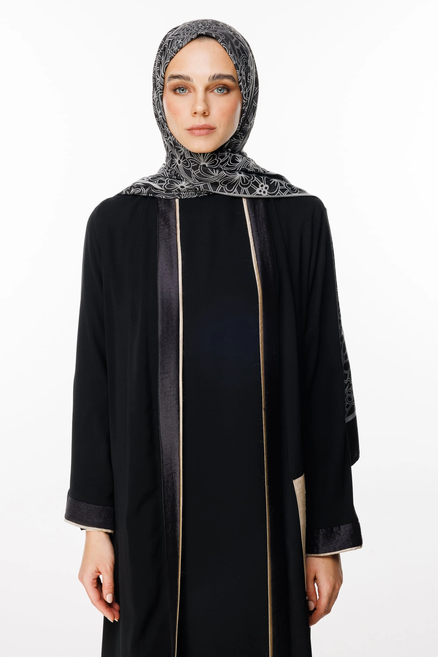 Lavin-Pattern Reversible Shawl - Black-Black