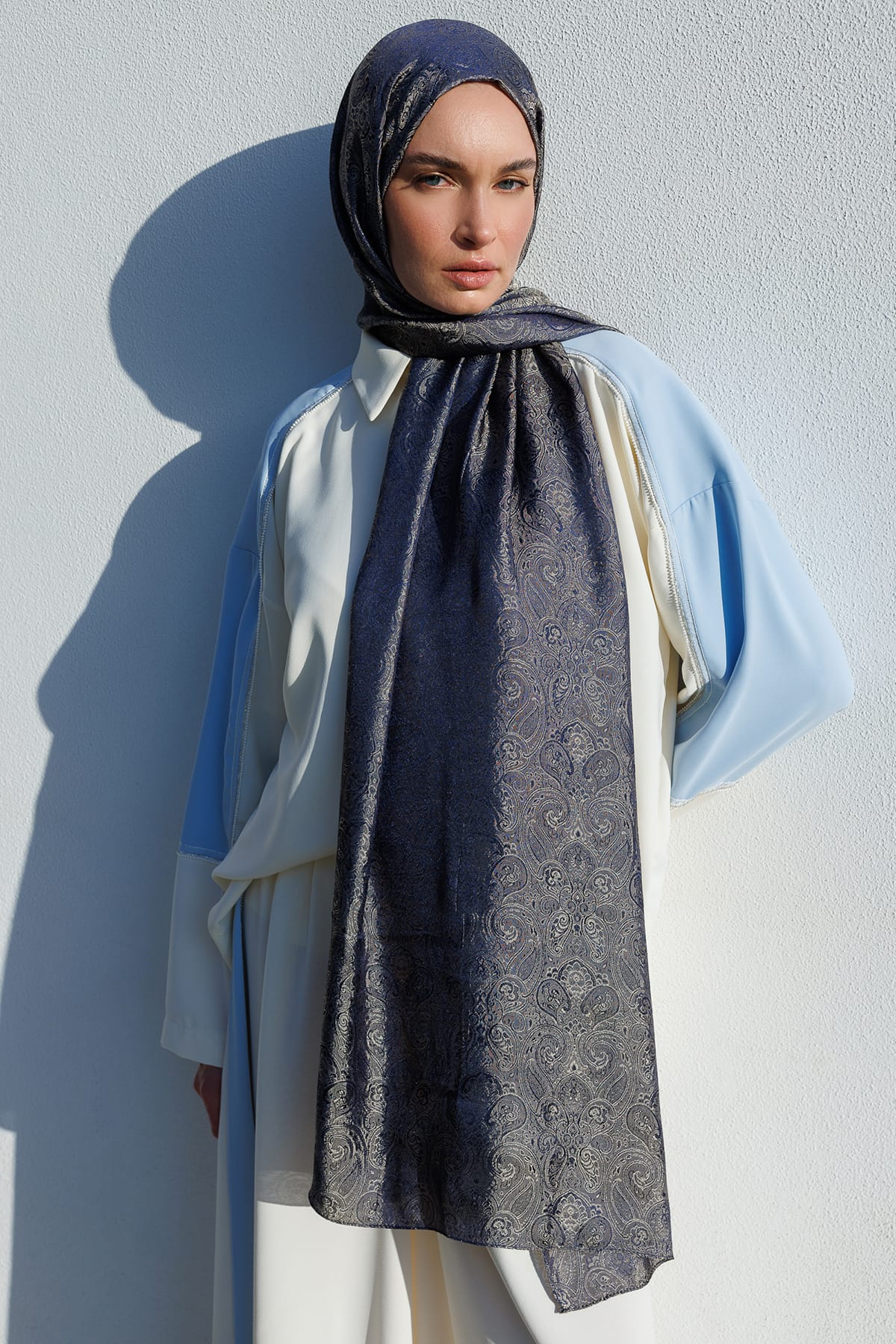 Moren Pattern Shine Line Shawl - Navy Blue-Beige
