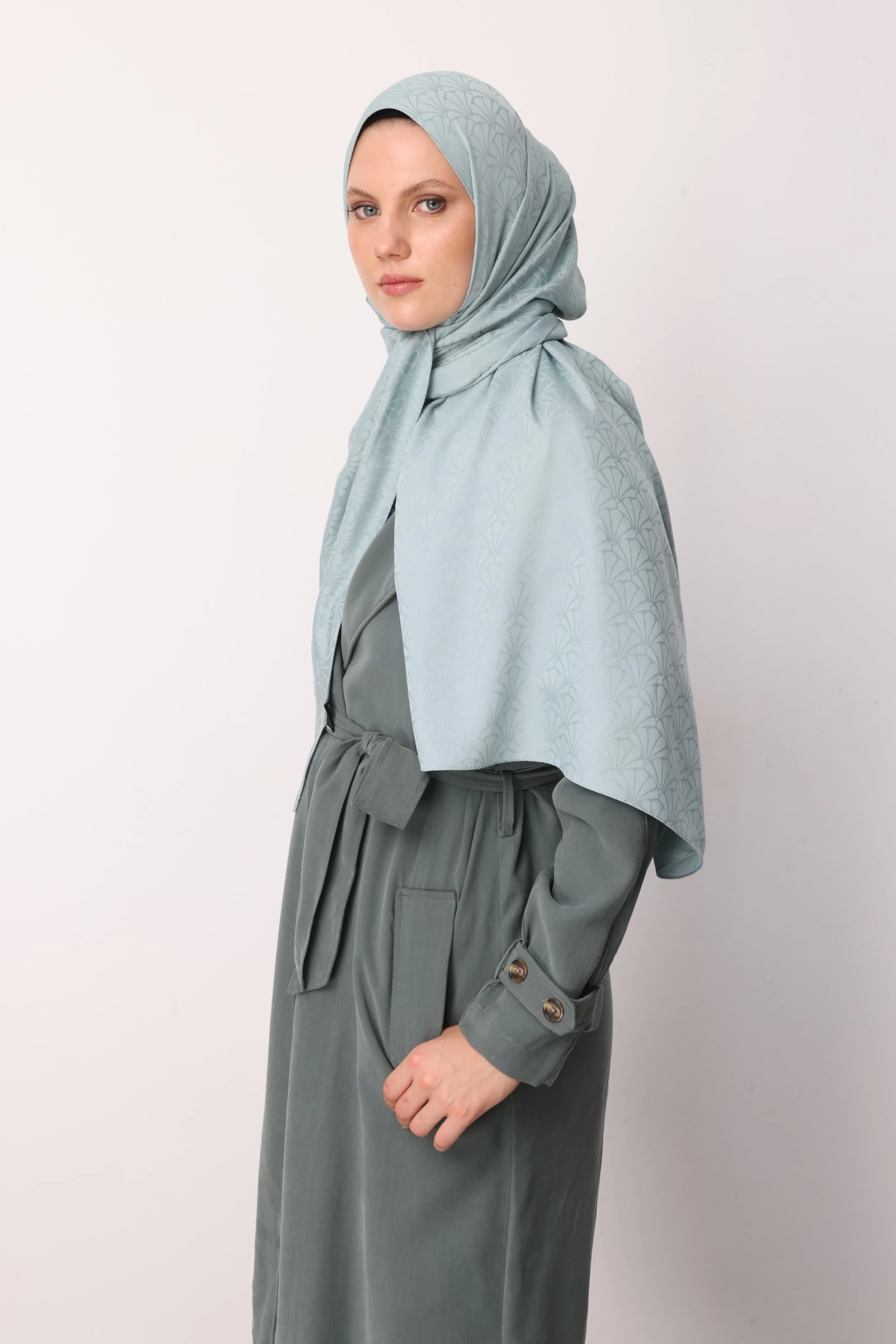 Lotus Pattern Silk Jacquard Shawl - Cagla