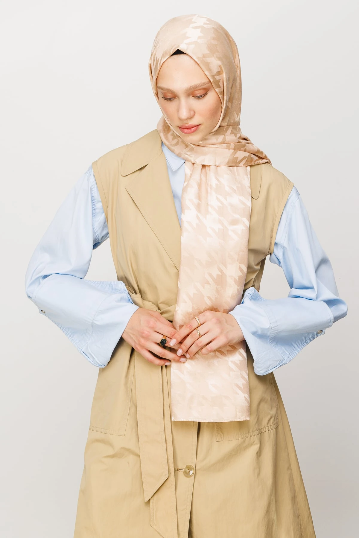 Toptan Kazayağı Desen Parlak Jakar Şal - Kum Beji